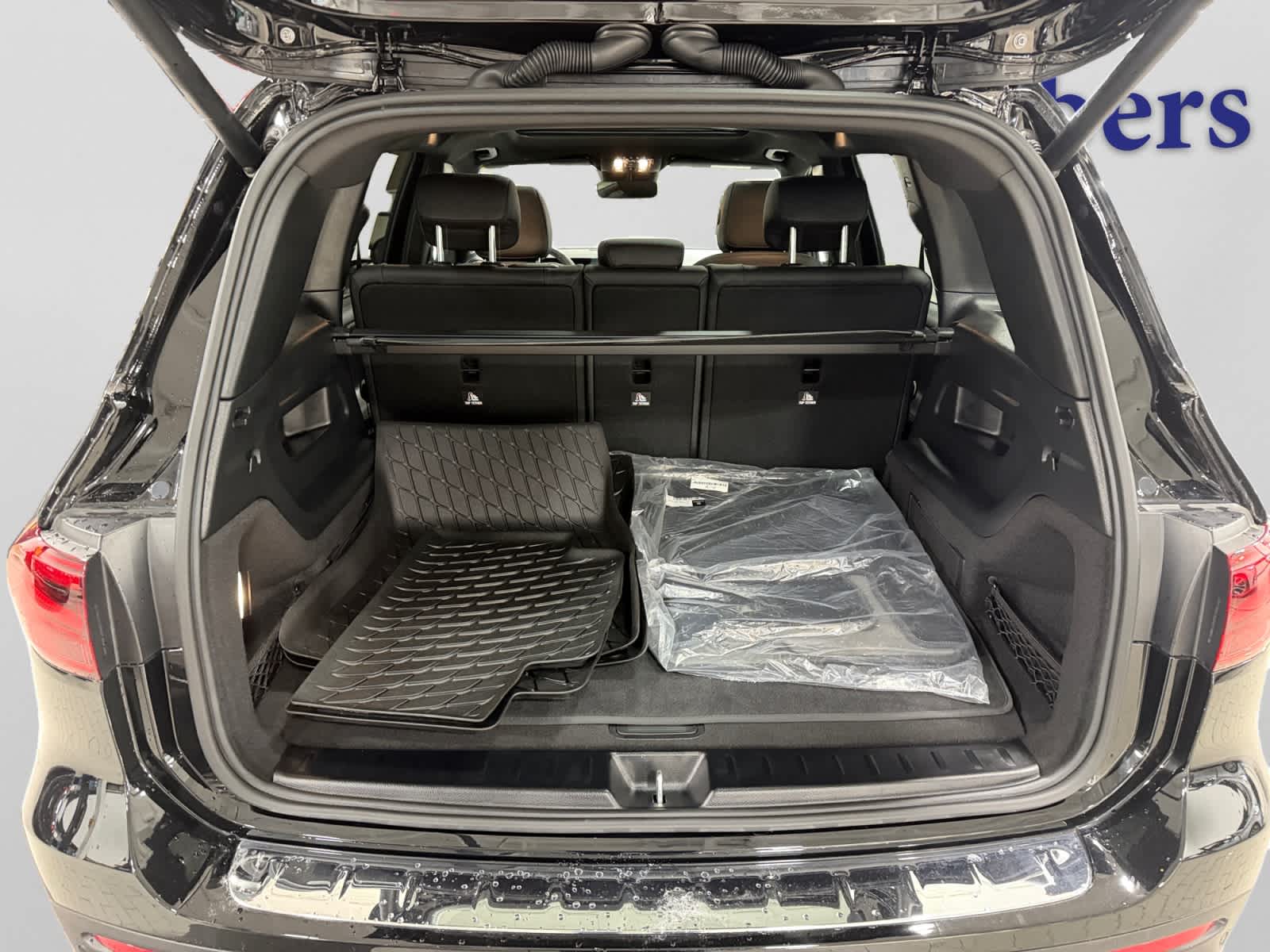 used 2025 Mercedes-Benz GLB 250 car, priced at $42,788