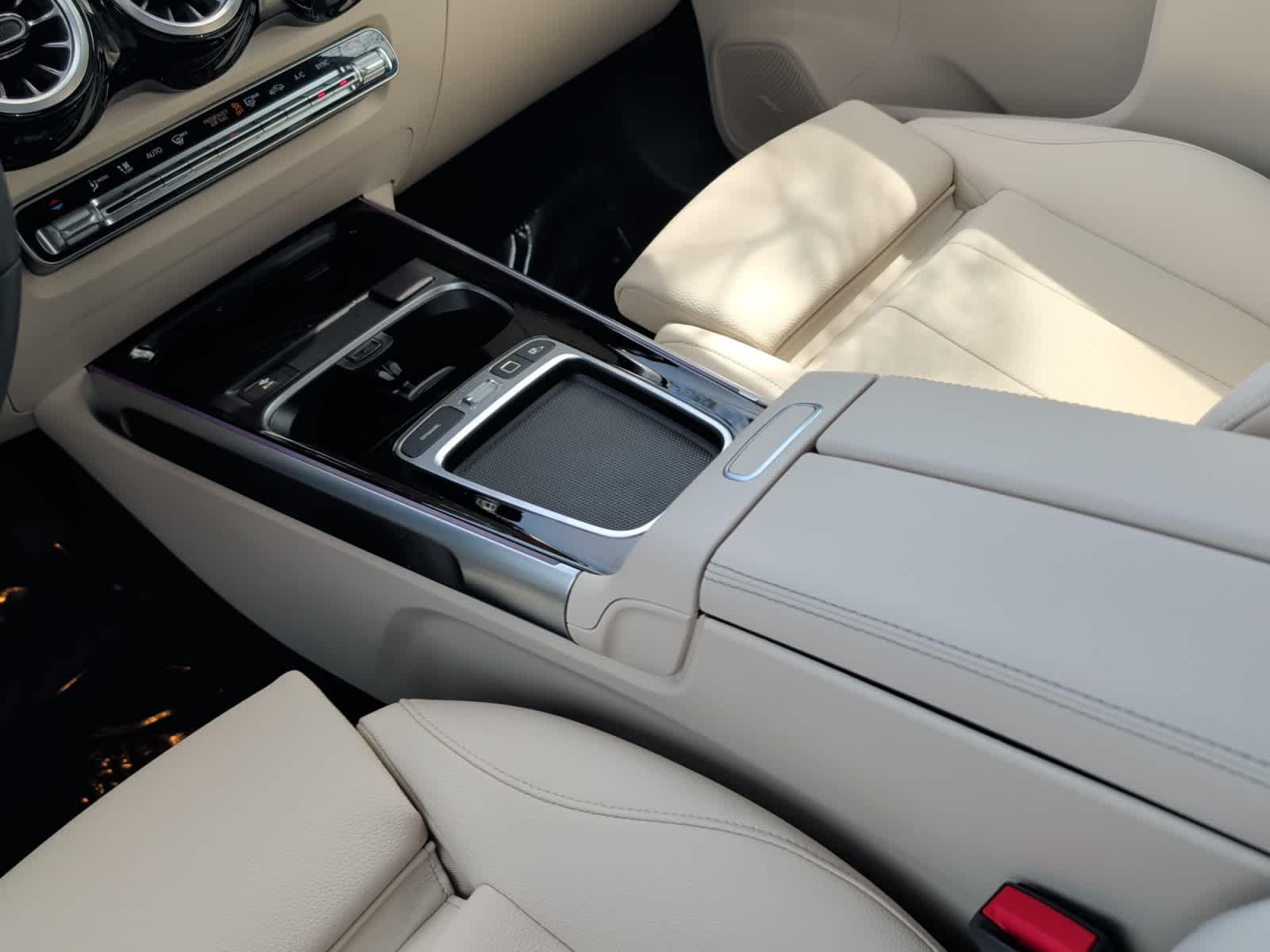 used 2026 Mercedes-Benz GLB 250 car, priced at $44,498