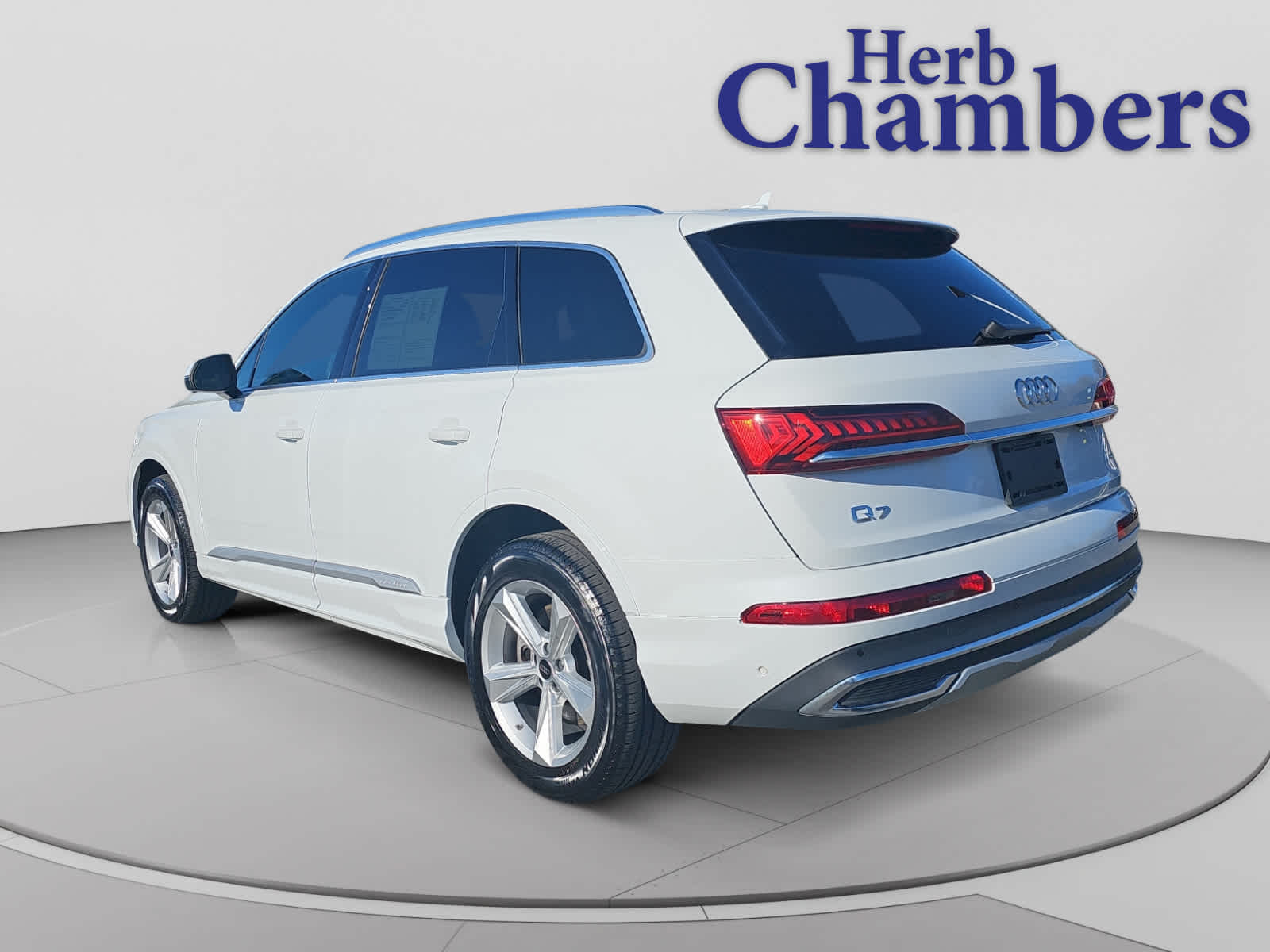 used 2024 Audi Q7 car, priced at $38,498