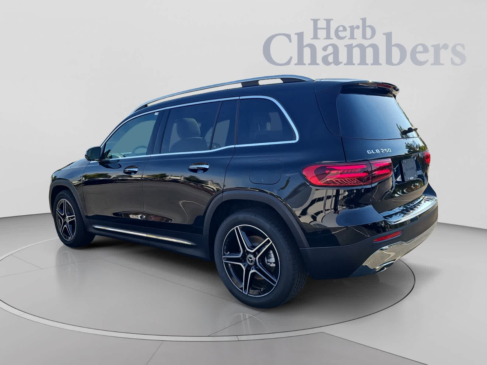 New 2026 Mercedes-Benz GLB 250 4MATIC SUV