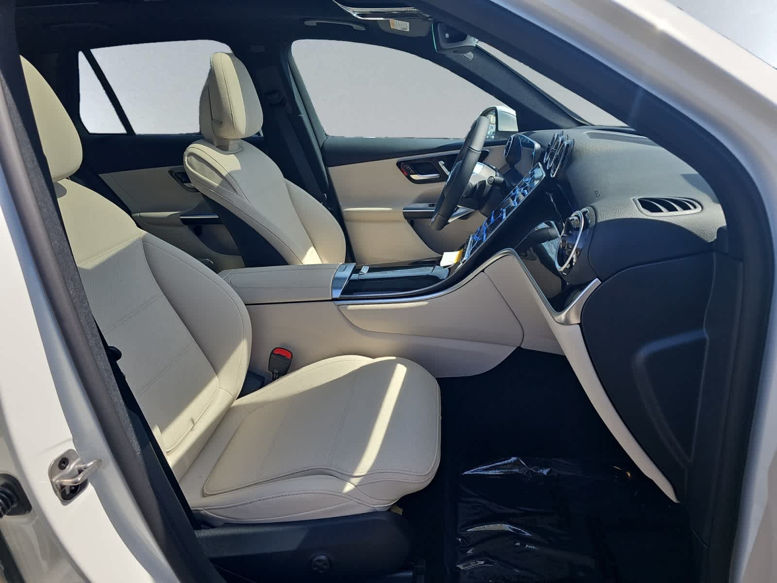 new 2026 Mercedes-Benz GLC 300 car