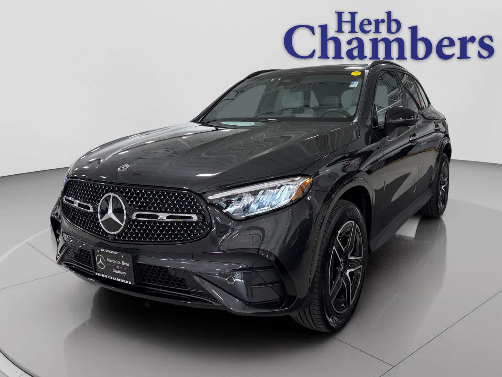 2025 Mercedes Benz GLC 300 4MATIC photo 4