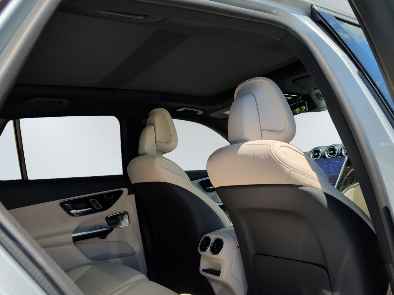 new 2026 Mercedes-Benz GLC 300 car