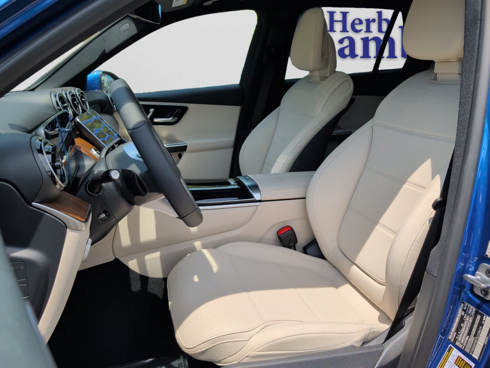 new 2026 Mercedes-Benz GLC 300 car