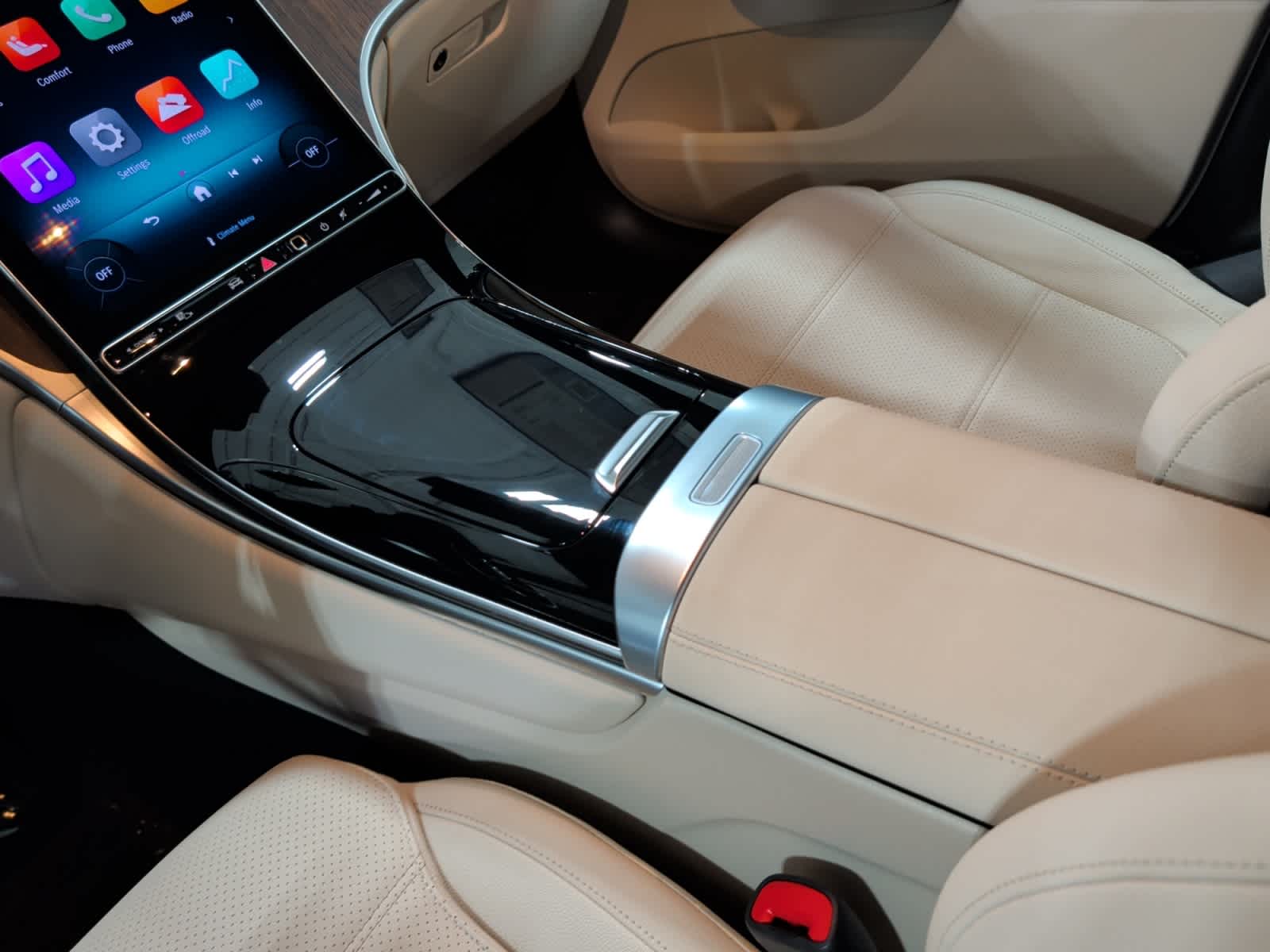 used 2026 Mercedes-Benz GLC 300 car, priced at $49,998