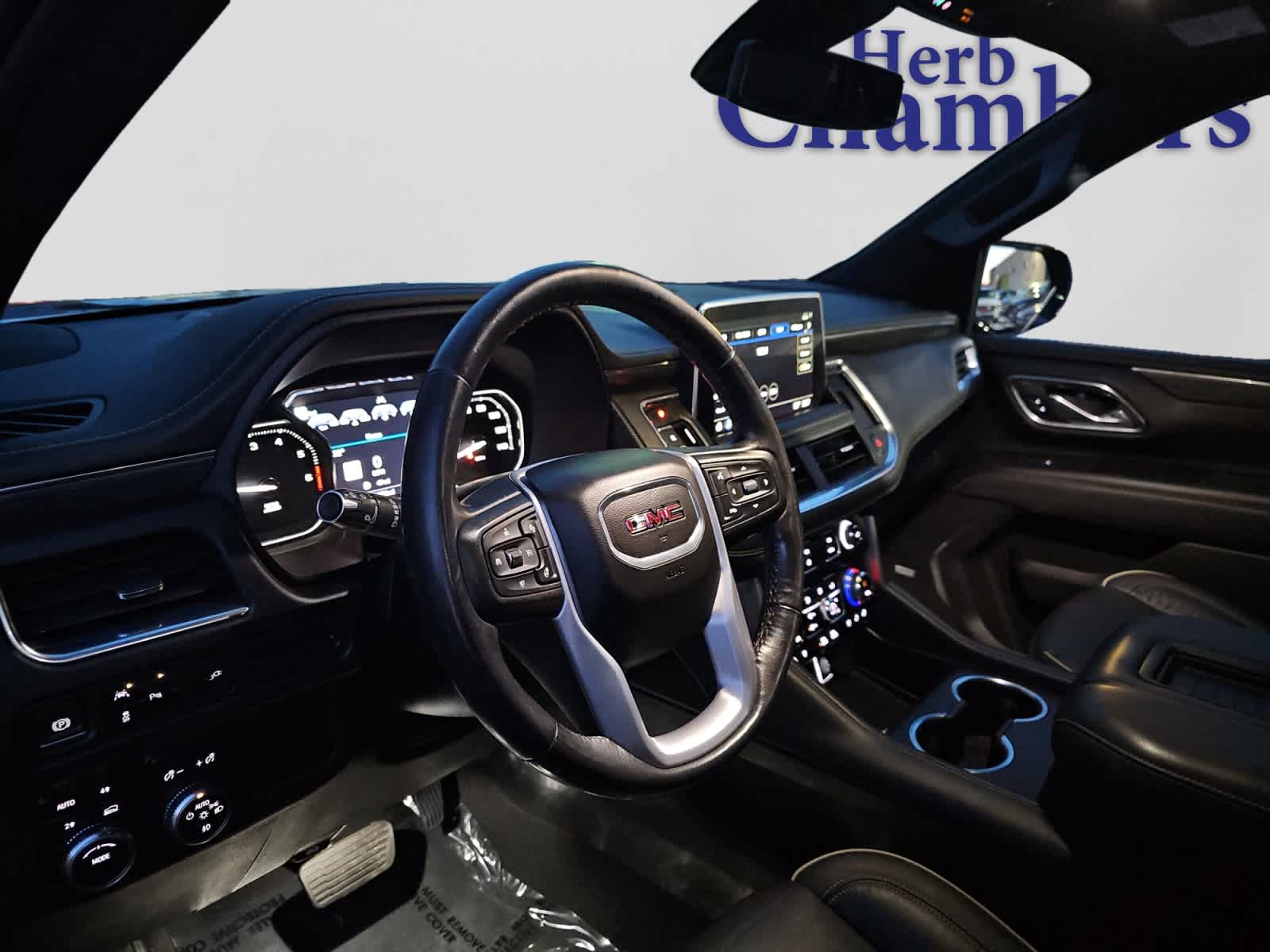 used 2021 GMC Yukon car, priced at $38,888