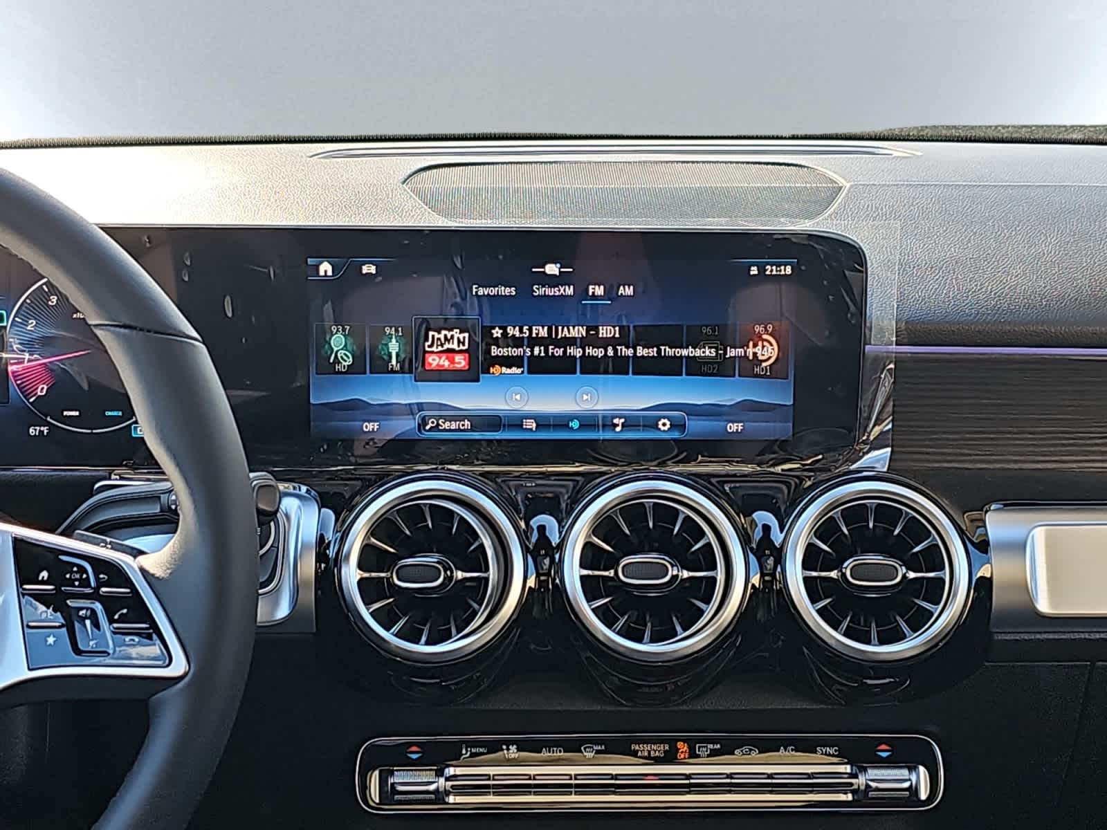 new 2026 Mercedes-Benz GLB 250 car