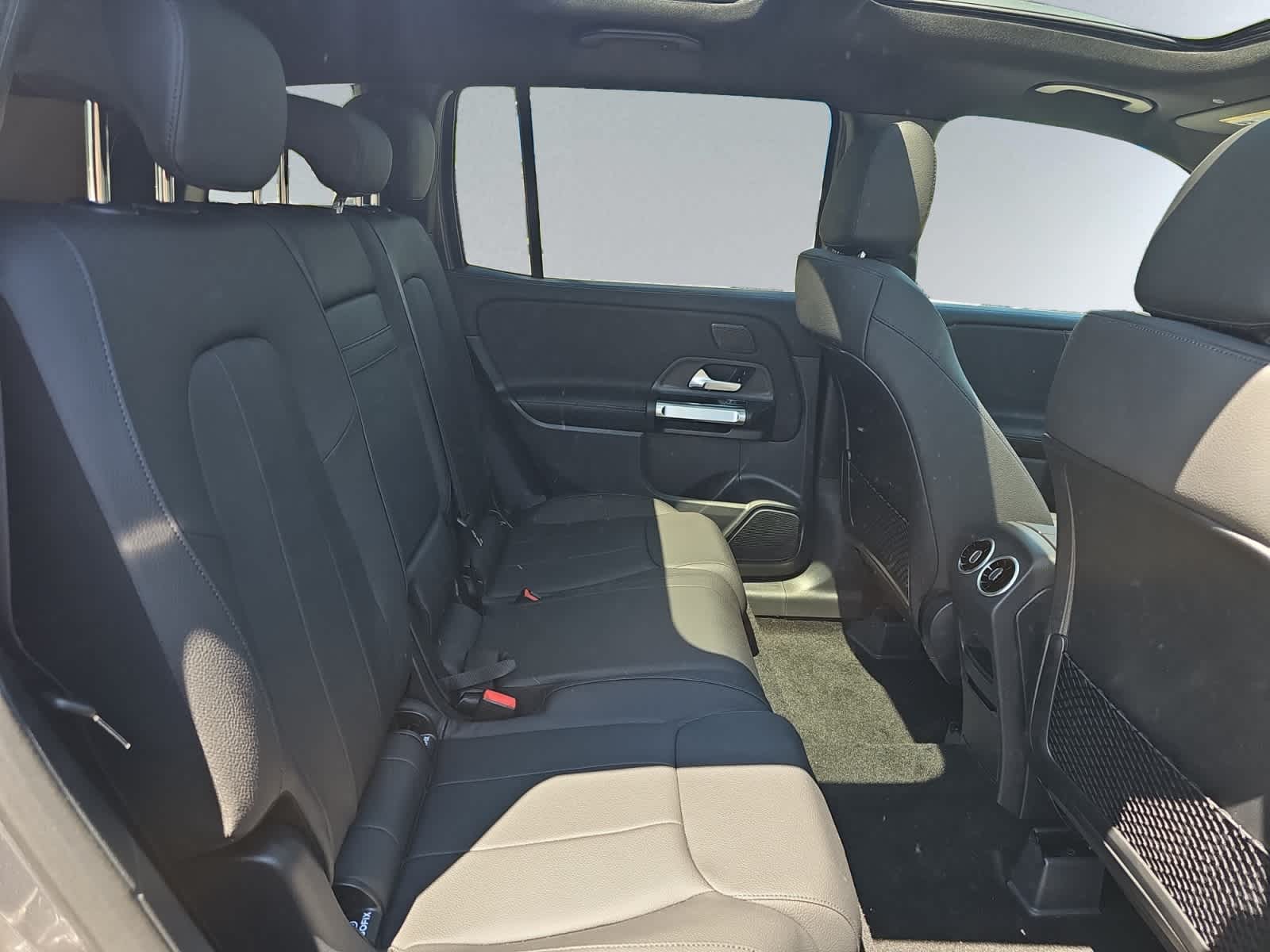 new 2026 Mercedes-Benz GLB 250 car