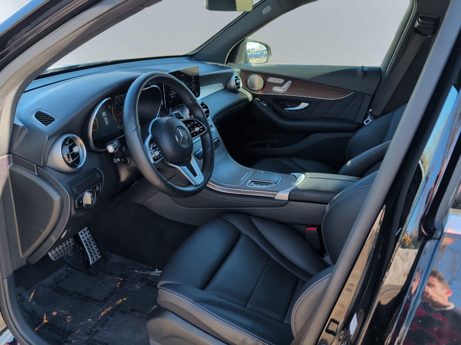 used 2021 Mercedes-Benz GLC 300 car, priced at $26,198