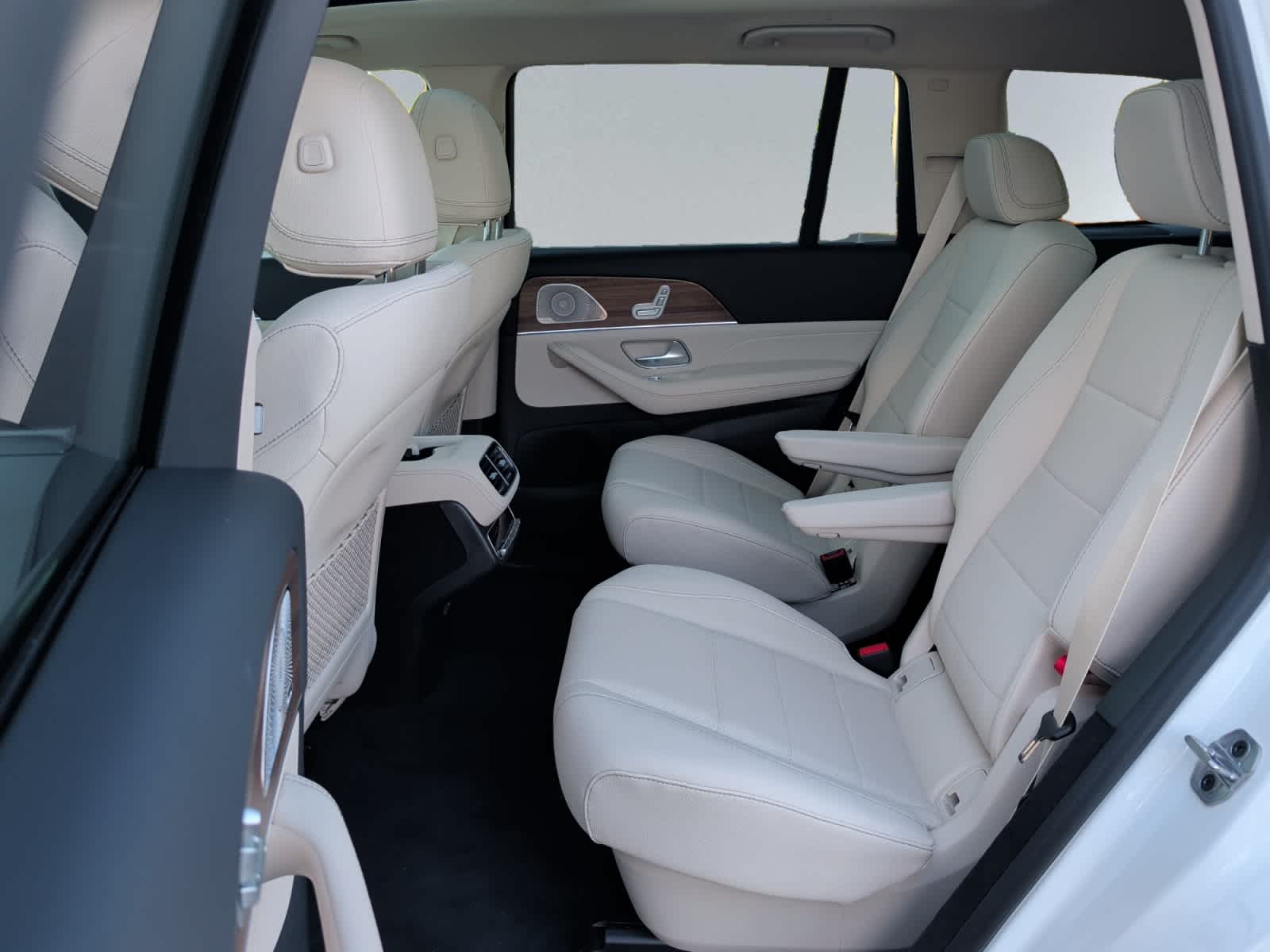 new 2026 Mercedes-Benz GLS 450 car
