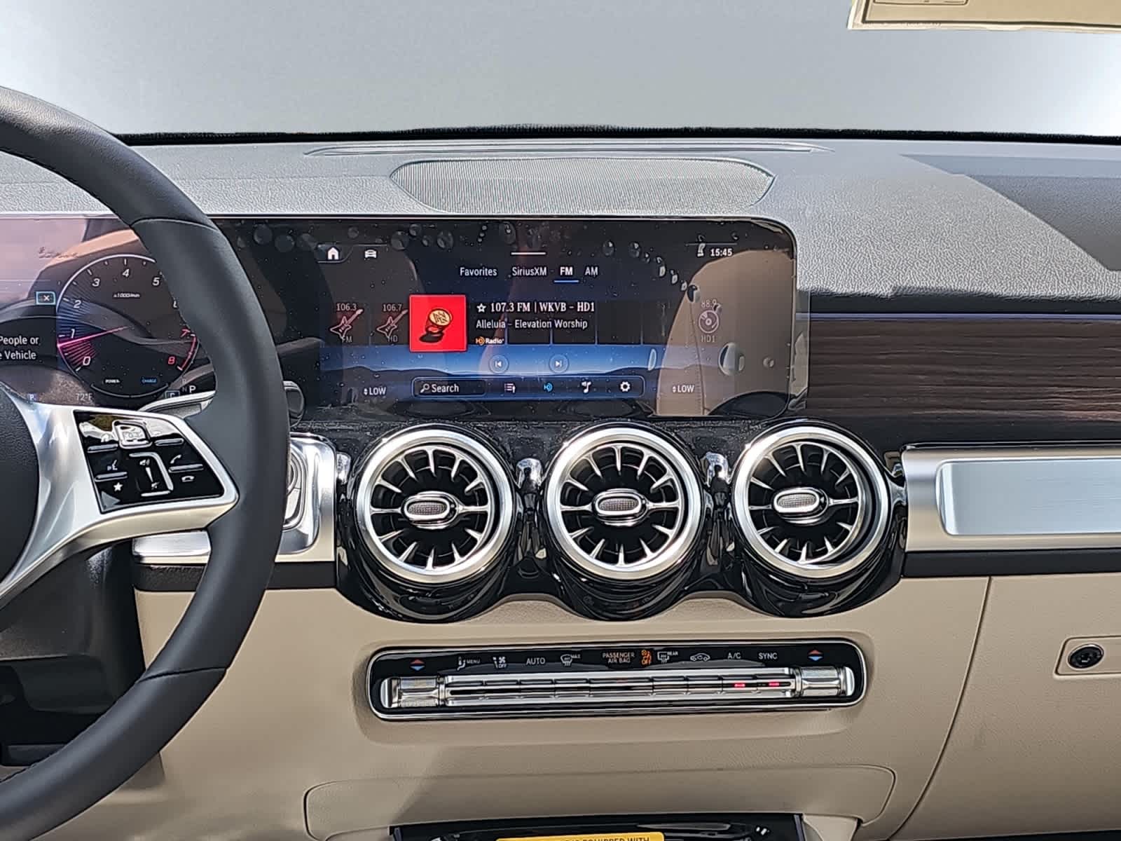 new 2026 Mercedes-Benz GLB 250 car