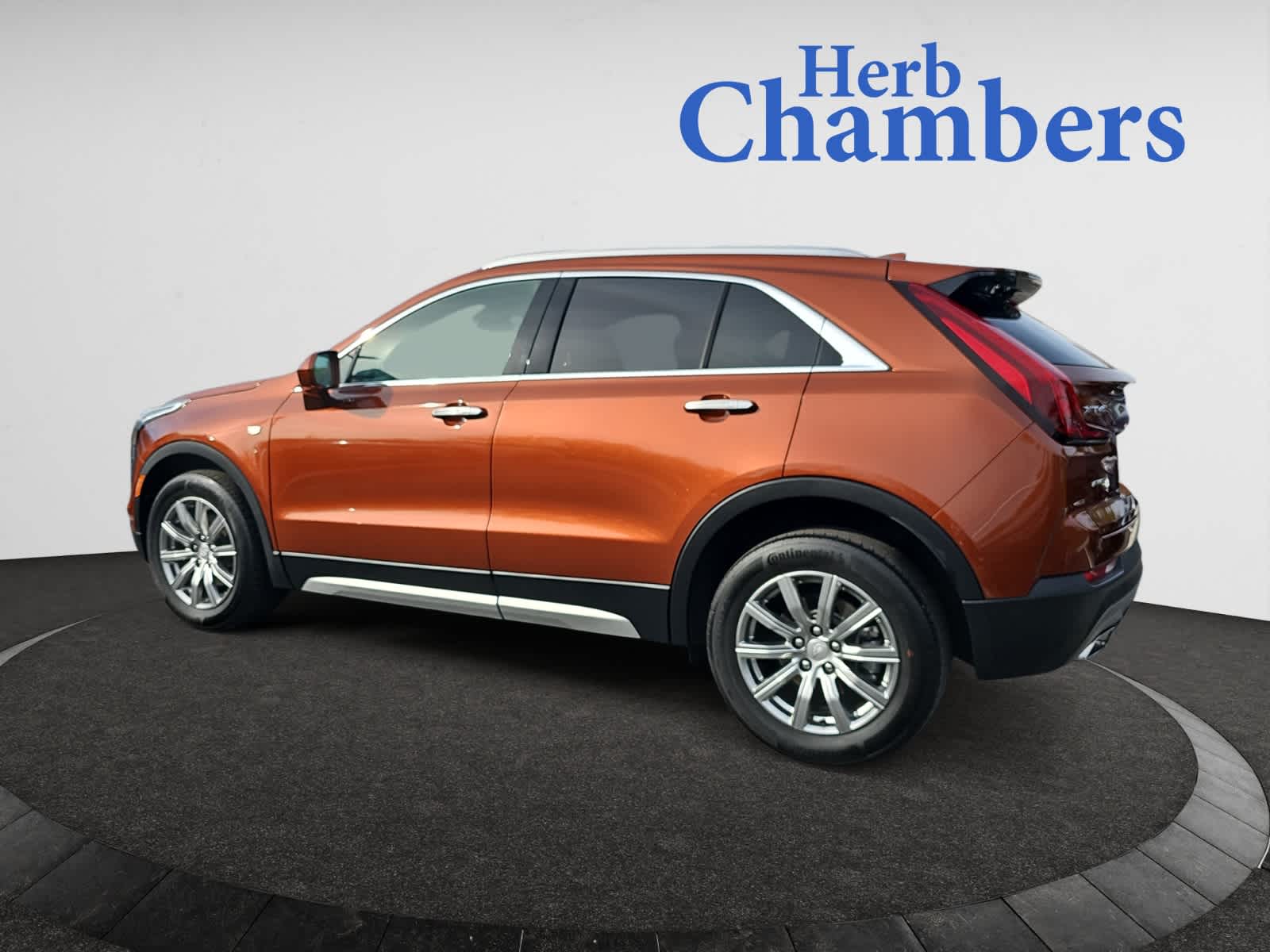 2019 Cadillac XT4 Premium Luxury photo 3