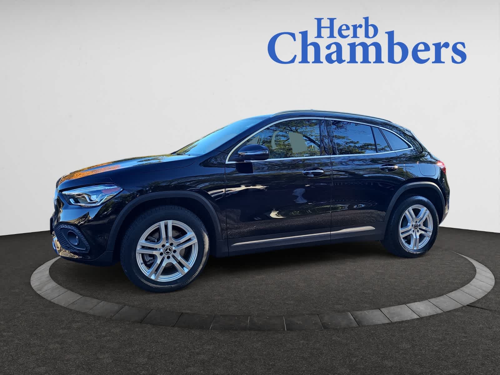 2023 Mercedes Benz GLA 250 4MATIC photo 4