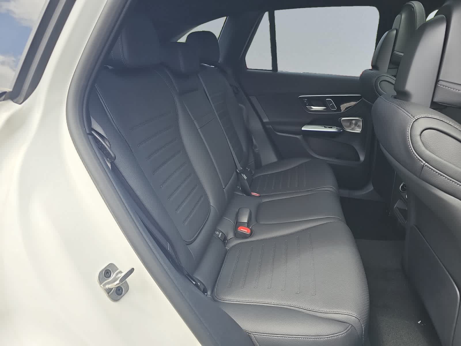 new 2026 Mercedes-Benz GLC 300 car