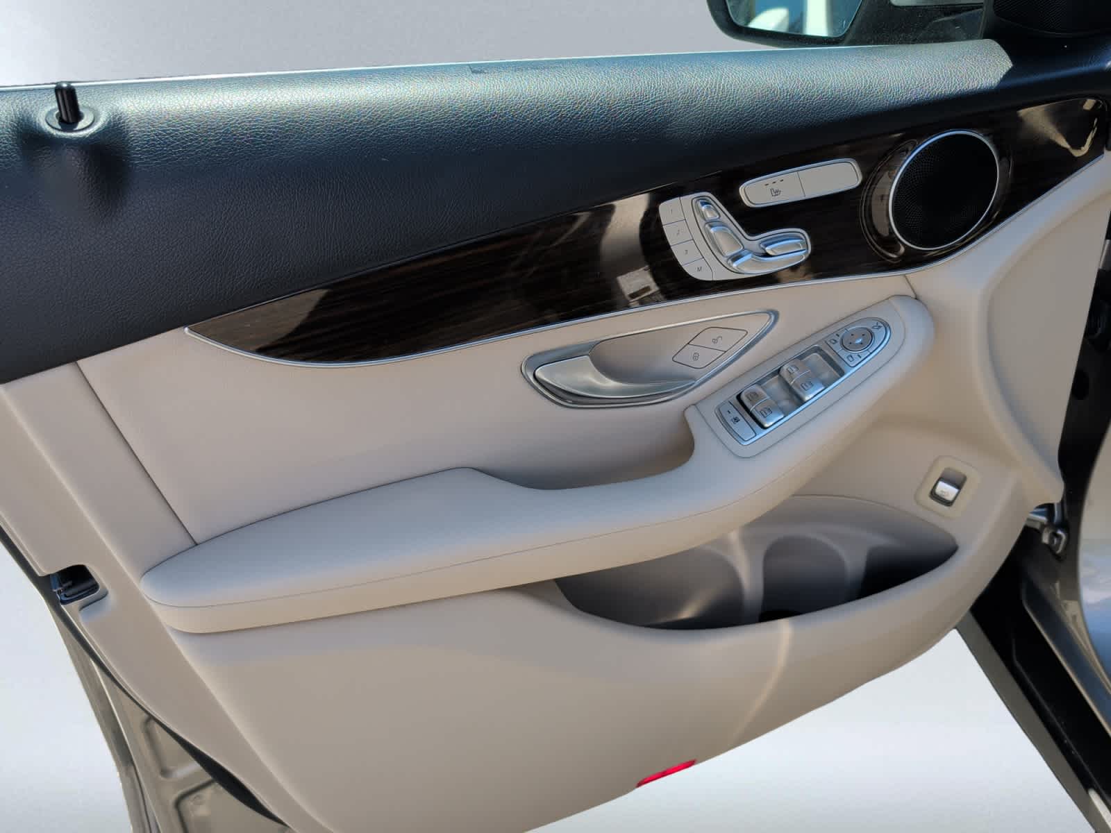 used 2020 Mercedes-Benz GLC 300 car, priced at $22,298