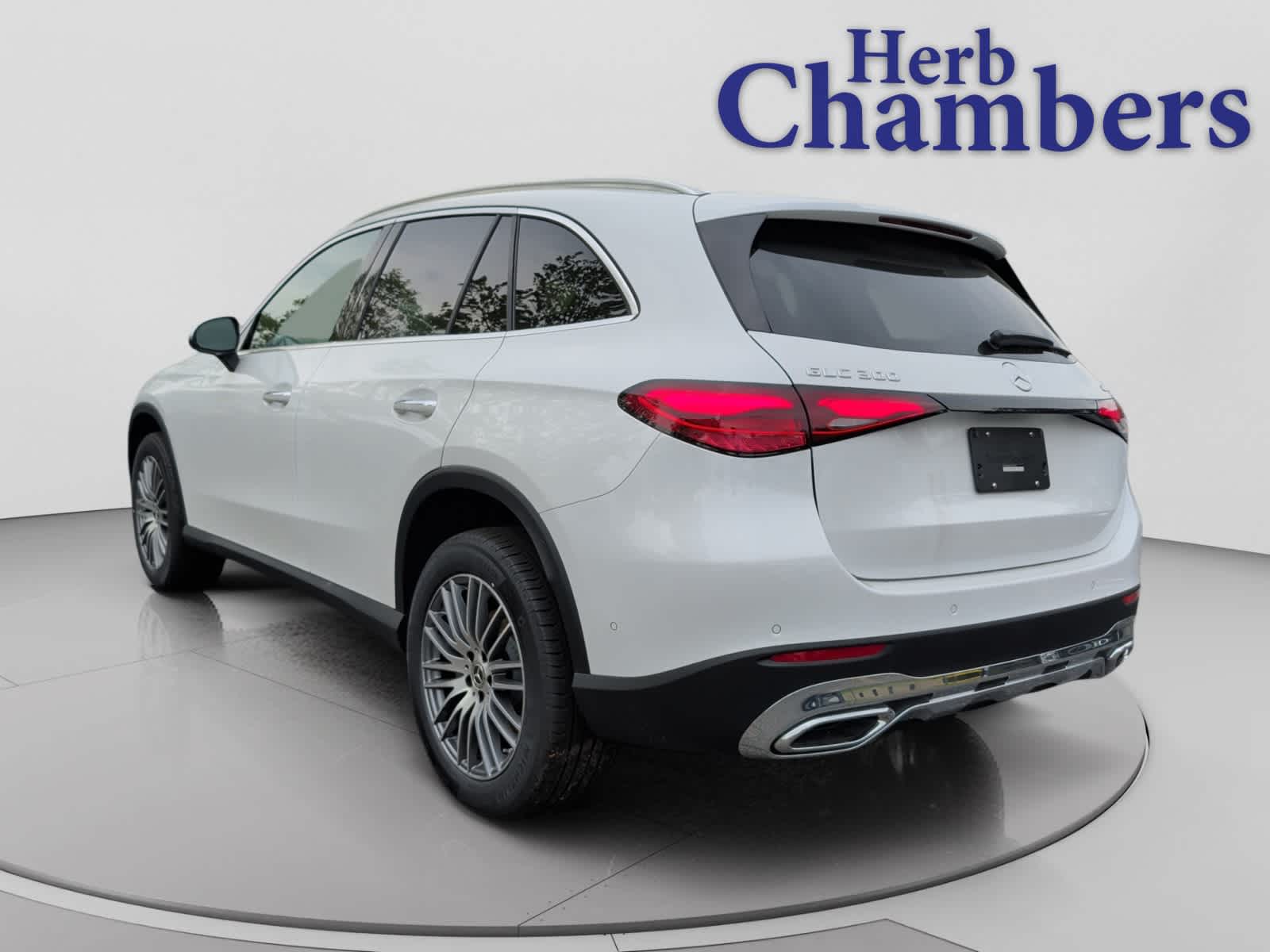 new 2026 Mercedes-Benz GLC 300 car