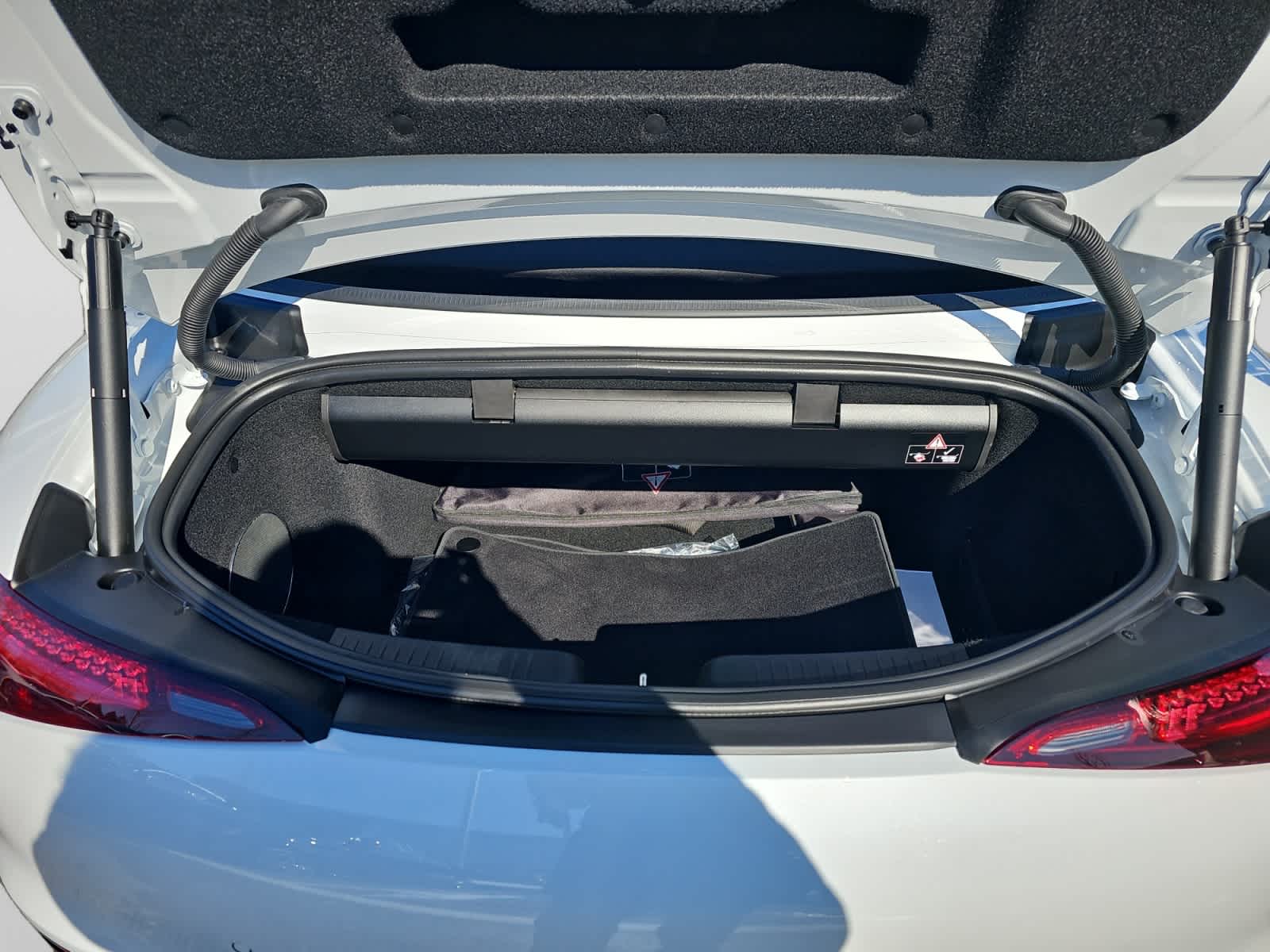 used 2023 Mercedes-Benz AMG SL 43 car, priced at $74,998