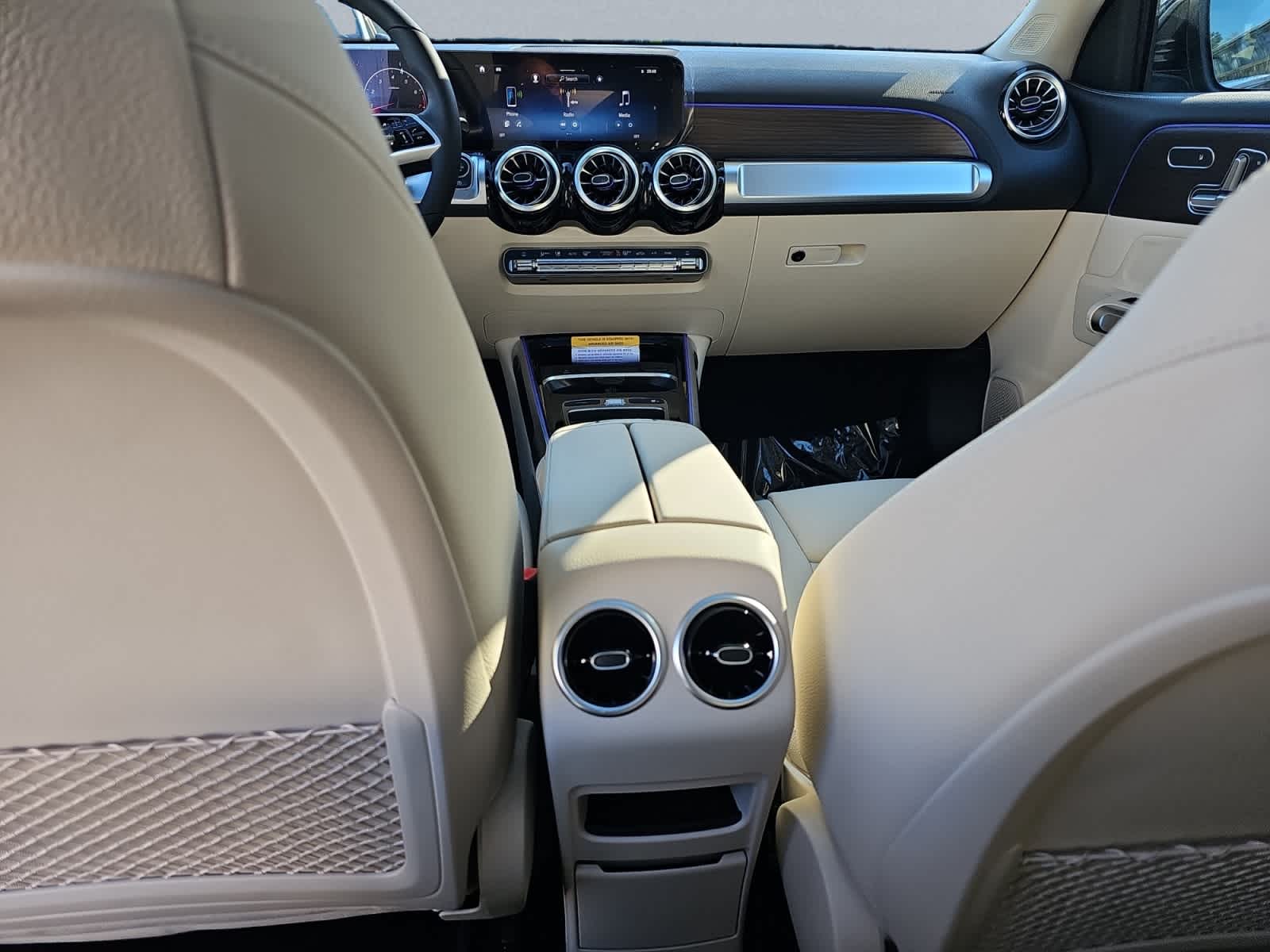 new 2026 Mercedes-Benz GLB 250 car