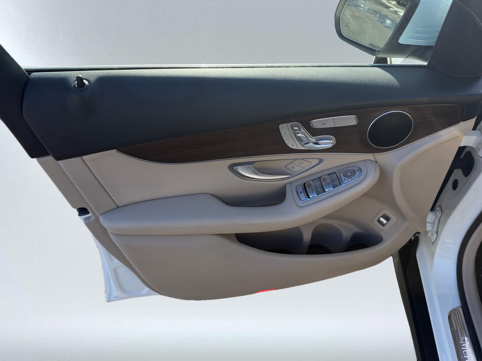 used 2022 Mercedes-Benz GLC 300 car, priced at $27,798