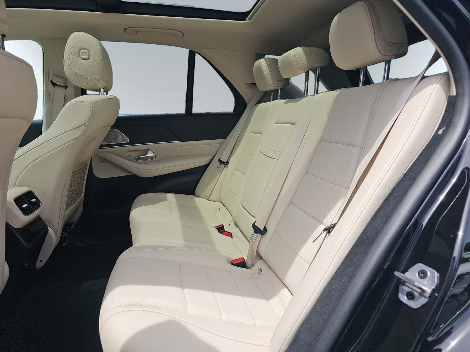used 2022 Mercedes-Benz GLE 350 car, priced at $37,998