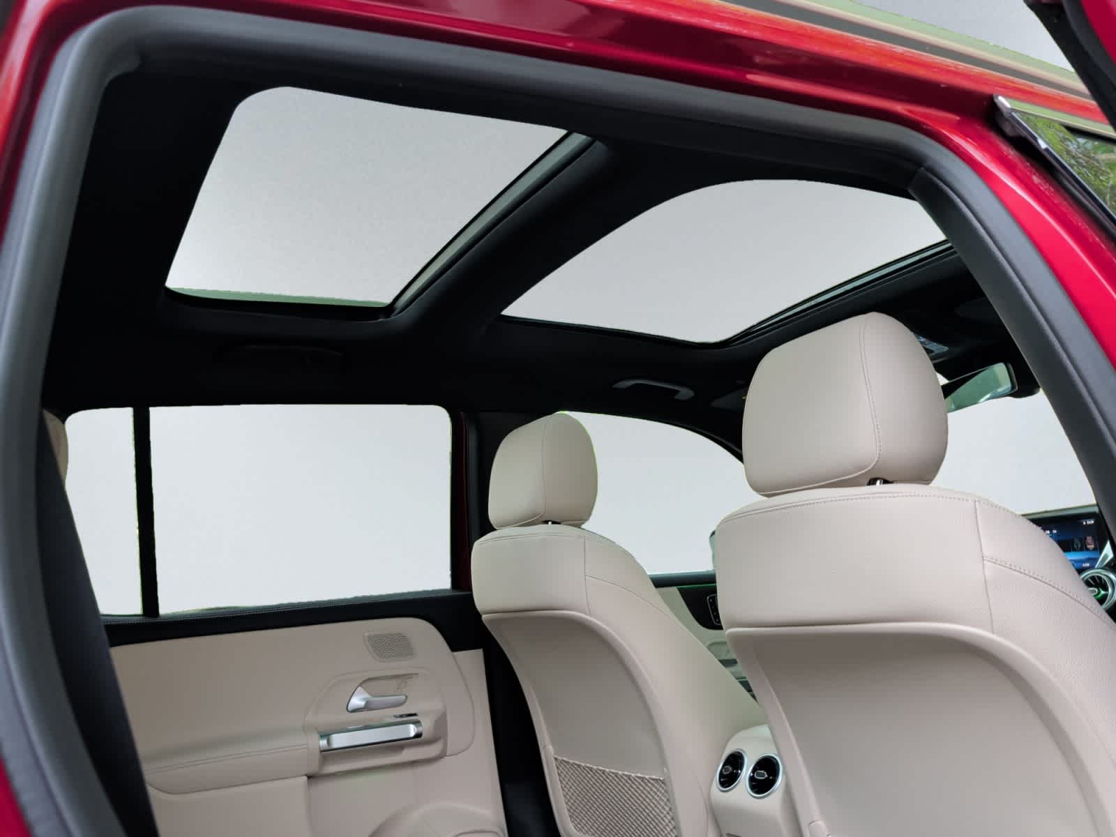 new 2026 Mercedes-Benz GLB 250 car