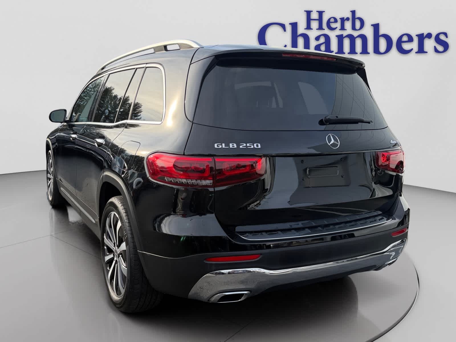 used 2021 Mercedes-Benz GLB 250 car, priced at $24,788