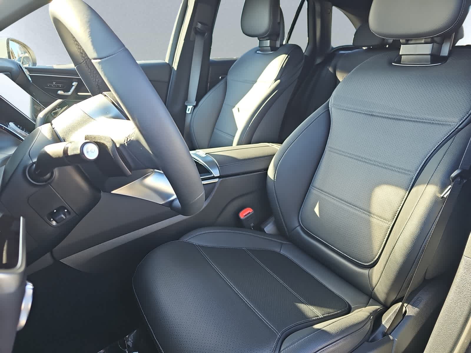 used 2026 Mercedes-Benz GLC 300 car, priced at $47,998