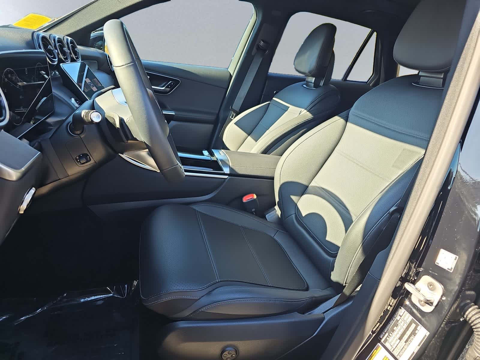 used 2026 Mercedes-Benz GLC 300 car, priced at $51,998