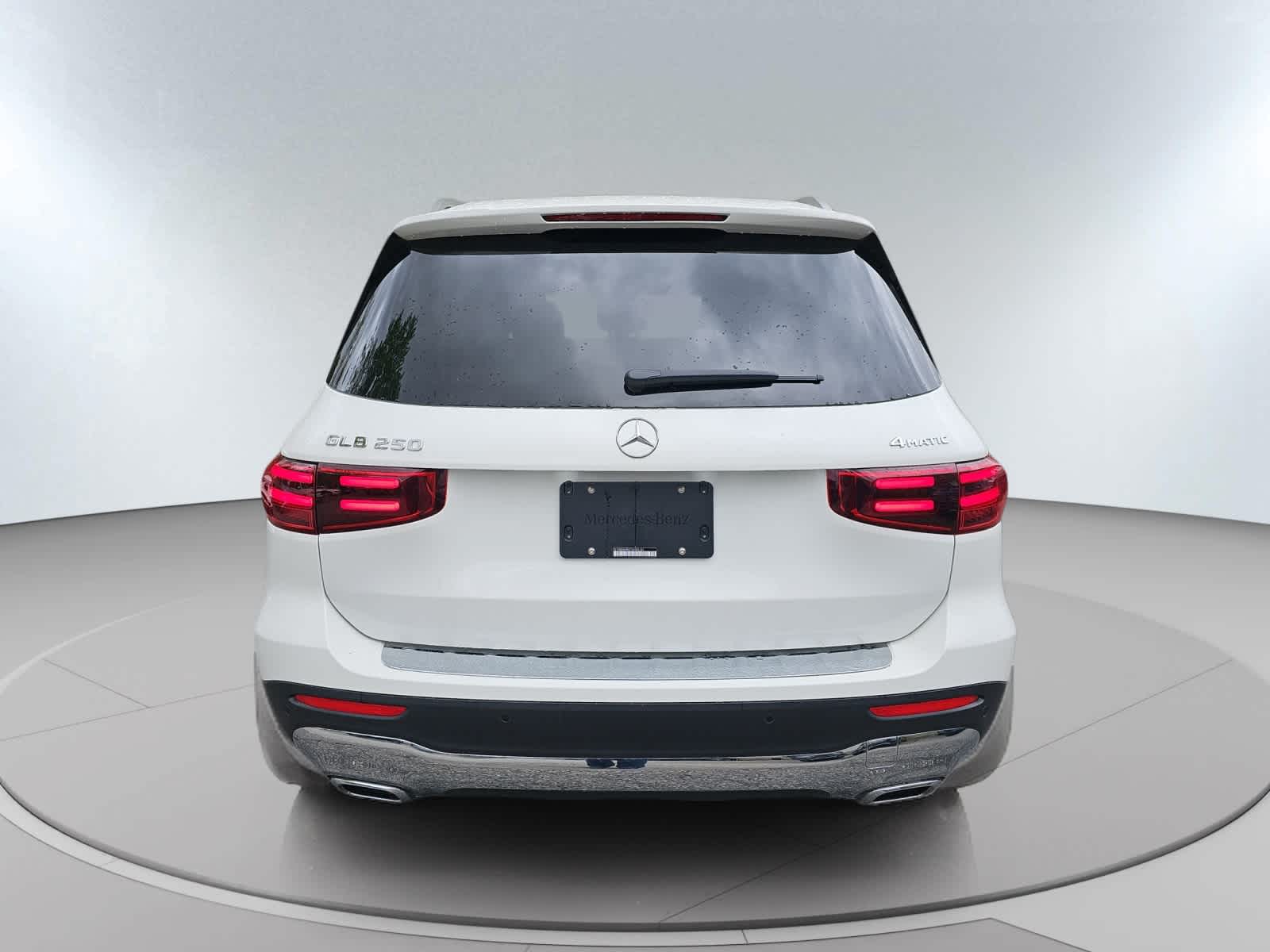 new 2026 Mercedes-Benz GLB 250 car