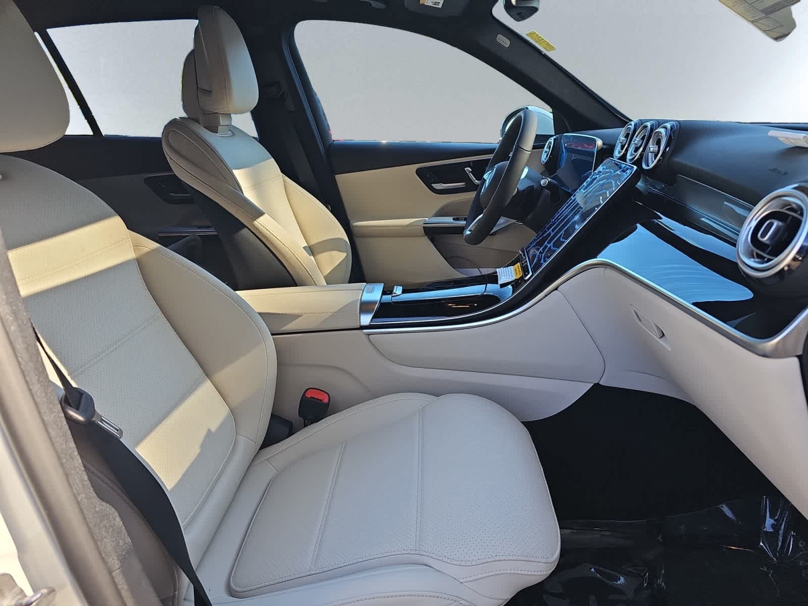 new 2026 Mercedes-Benz GLC 300 car
