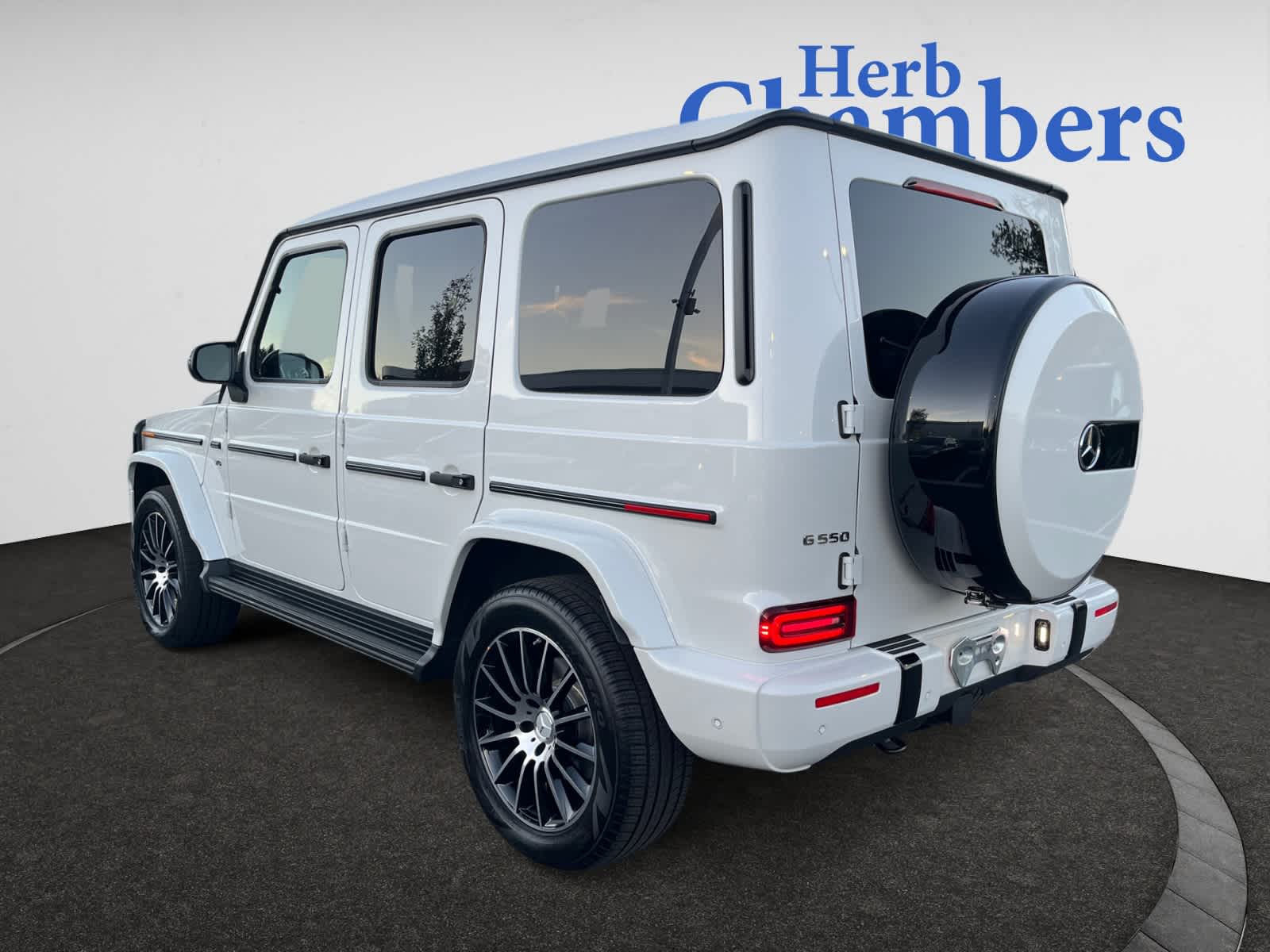 2024 Mercedes Benz G 550 photo 3