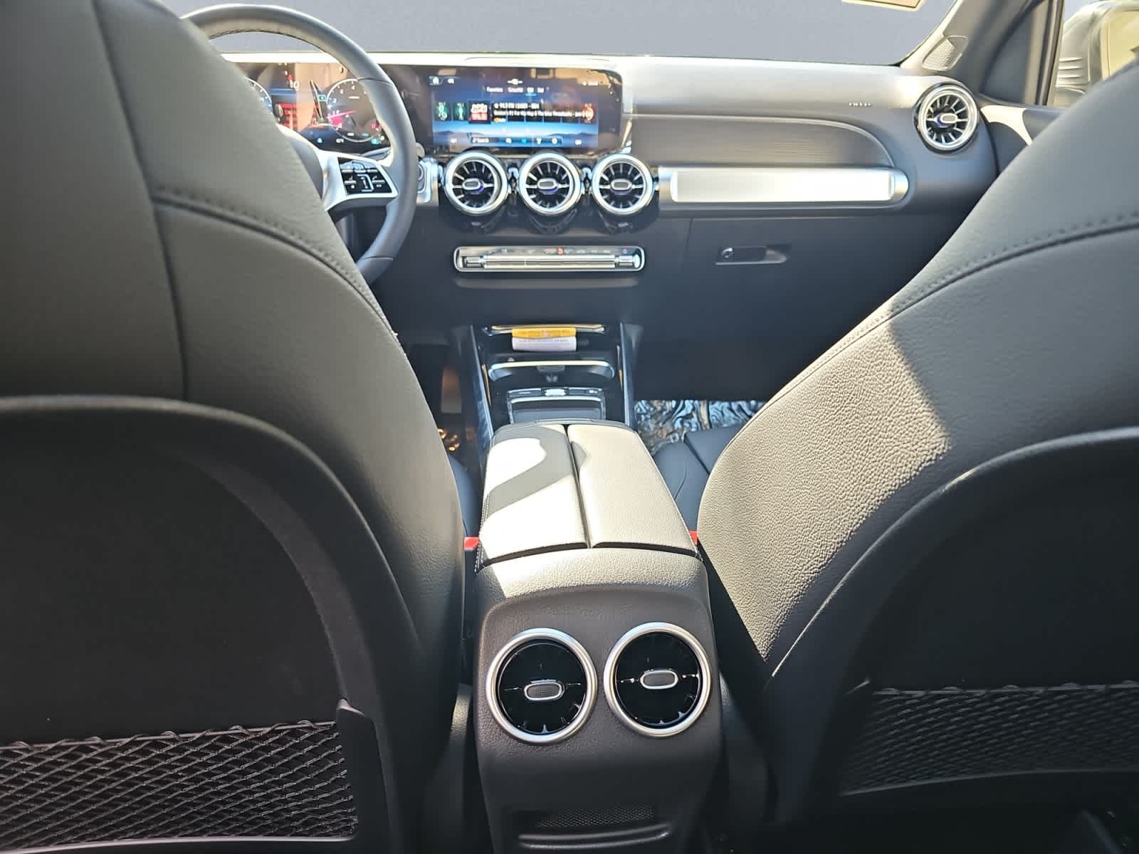 new 2026 Mercedes-Benz GLB 250 car