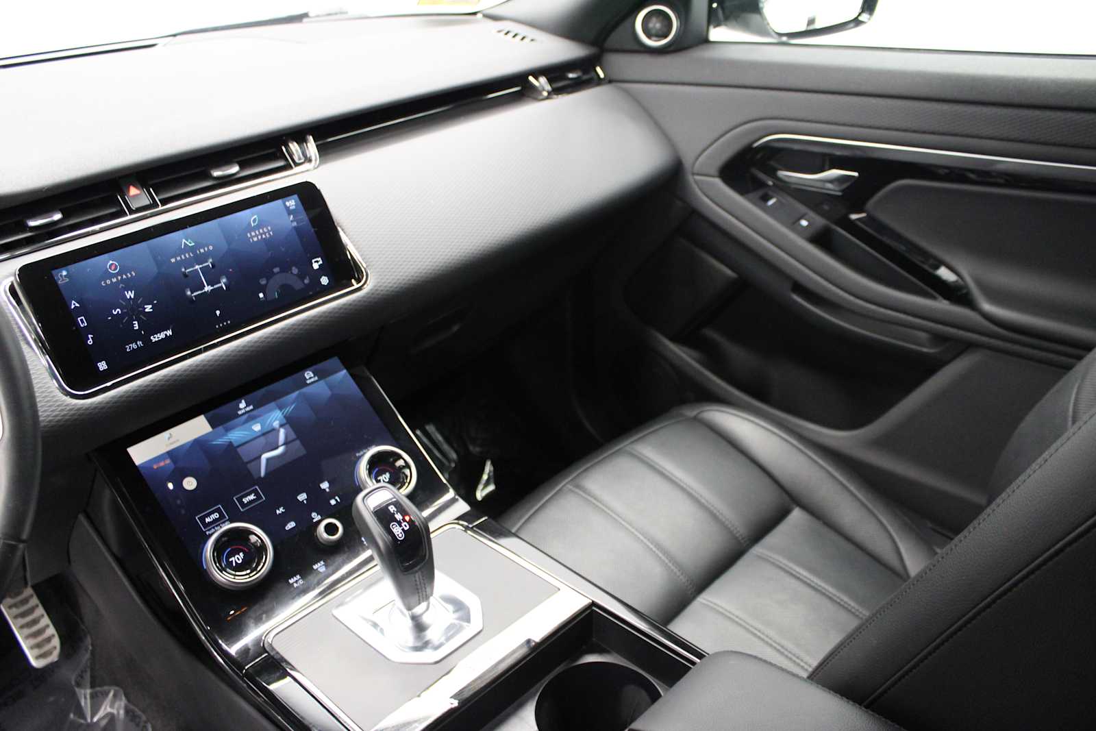 used 2023 Land Rover Range Rover Evoque car, priced at $33,498