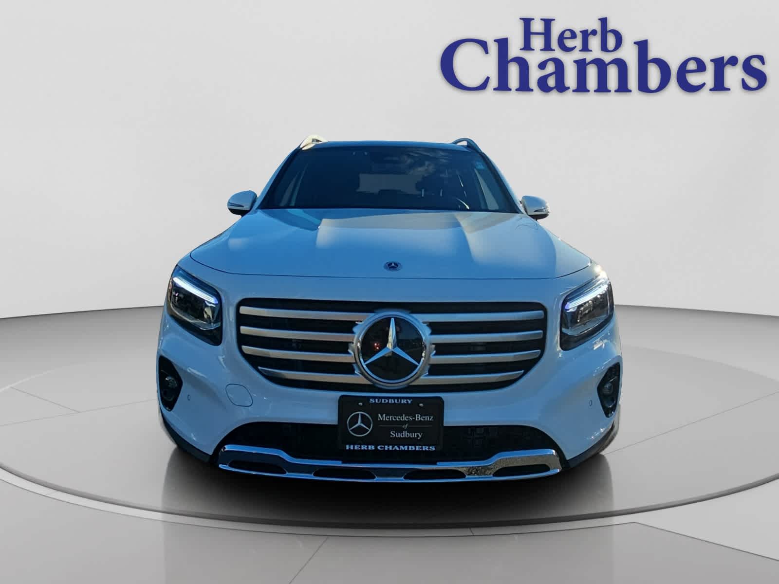 2025 Mercedes Benz GLB 250 4MATIC photo 2