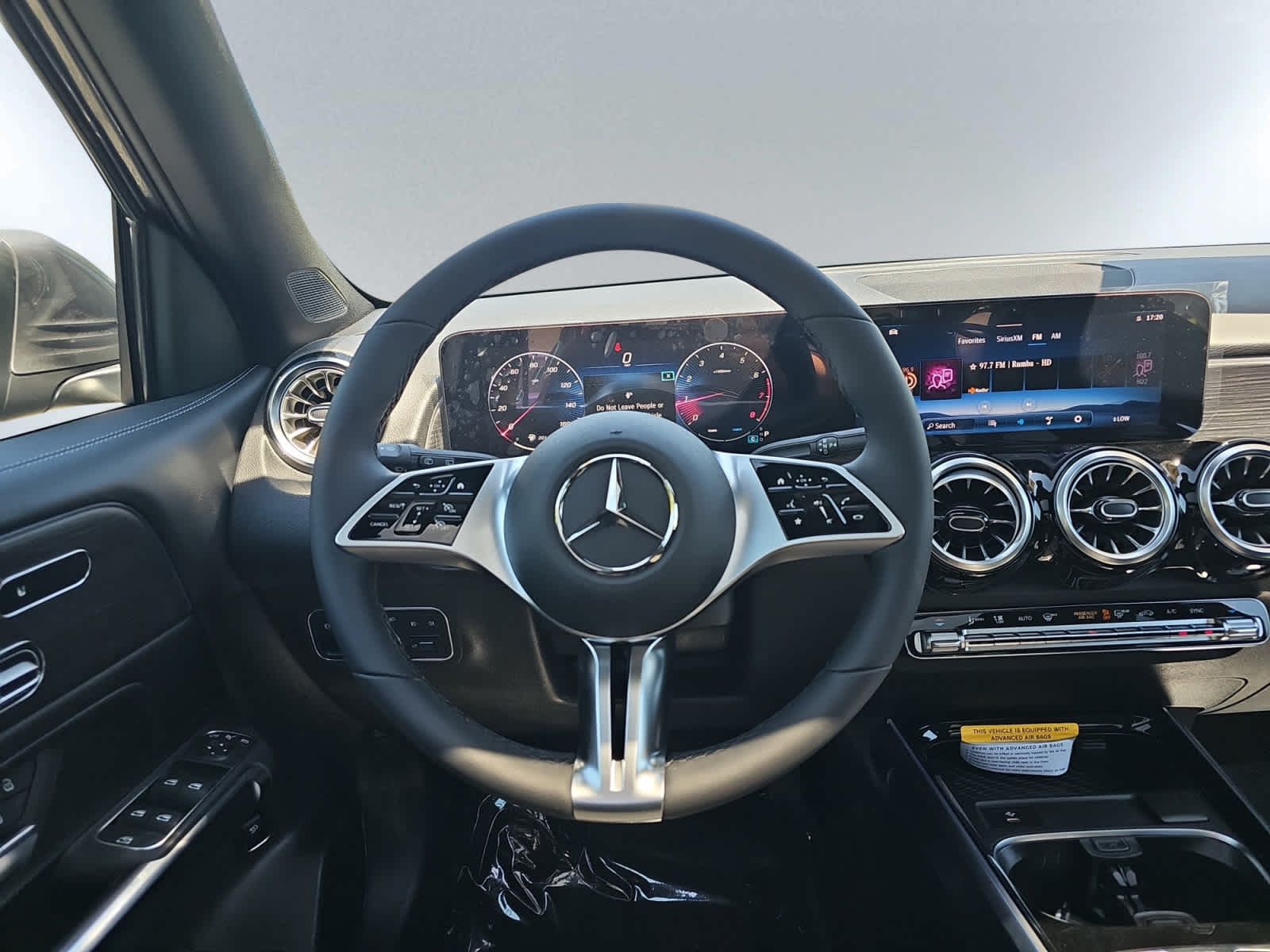 new 2026 Mercedes-Benz GLB 250 car