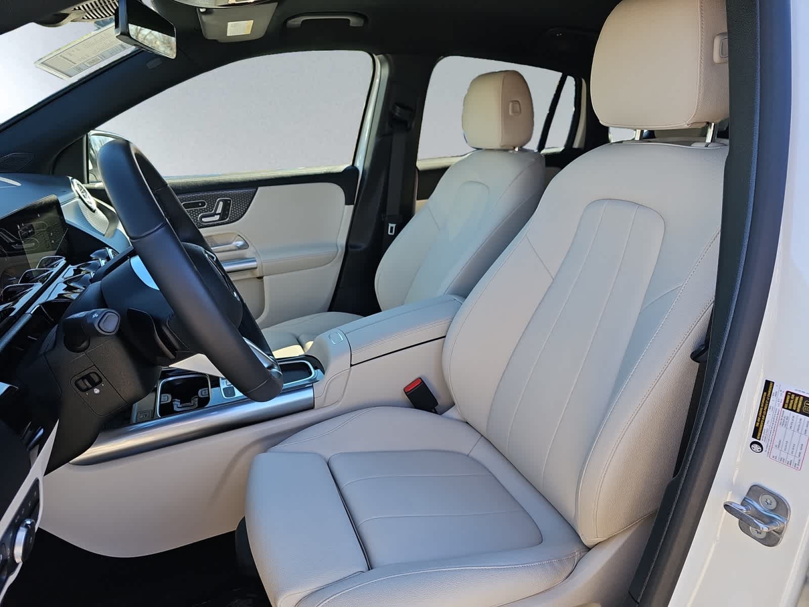 used 2025 Mercedes-Benz GLA 250 car, priced at $37,498