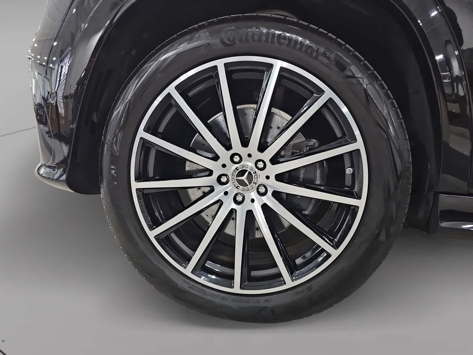 used 2025 Mercedes-Benz GLS 450 car, priced at $88,998