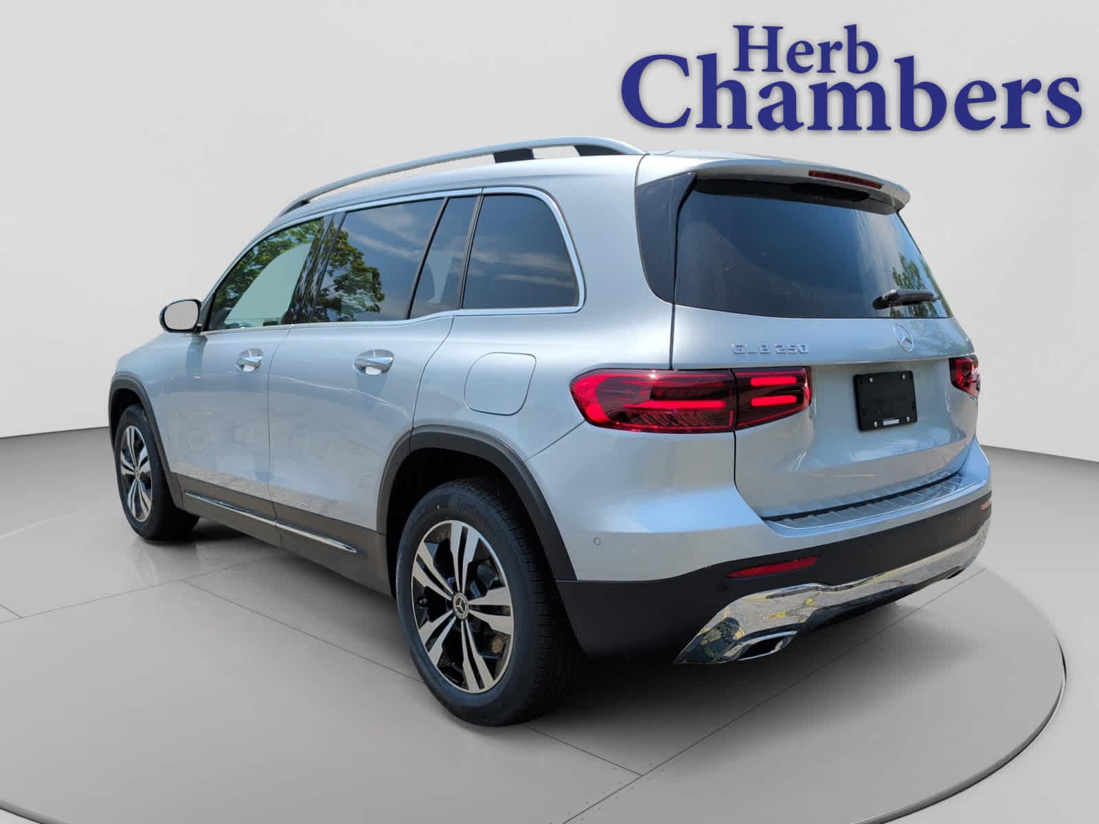 new 2026 Mercedes-Benz GLB 250 car
