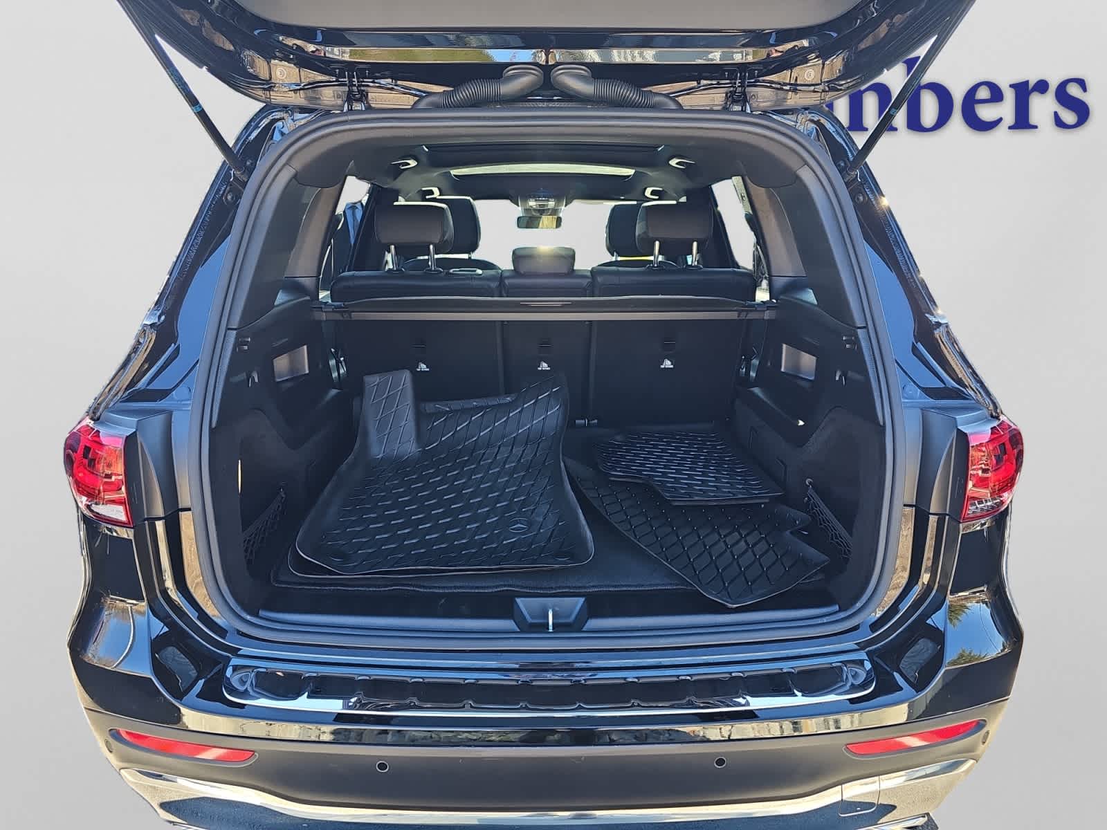 used 2022 Mercedes-Benz GLB 250 car, priced at $30,998