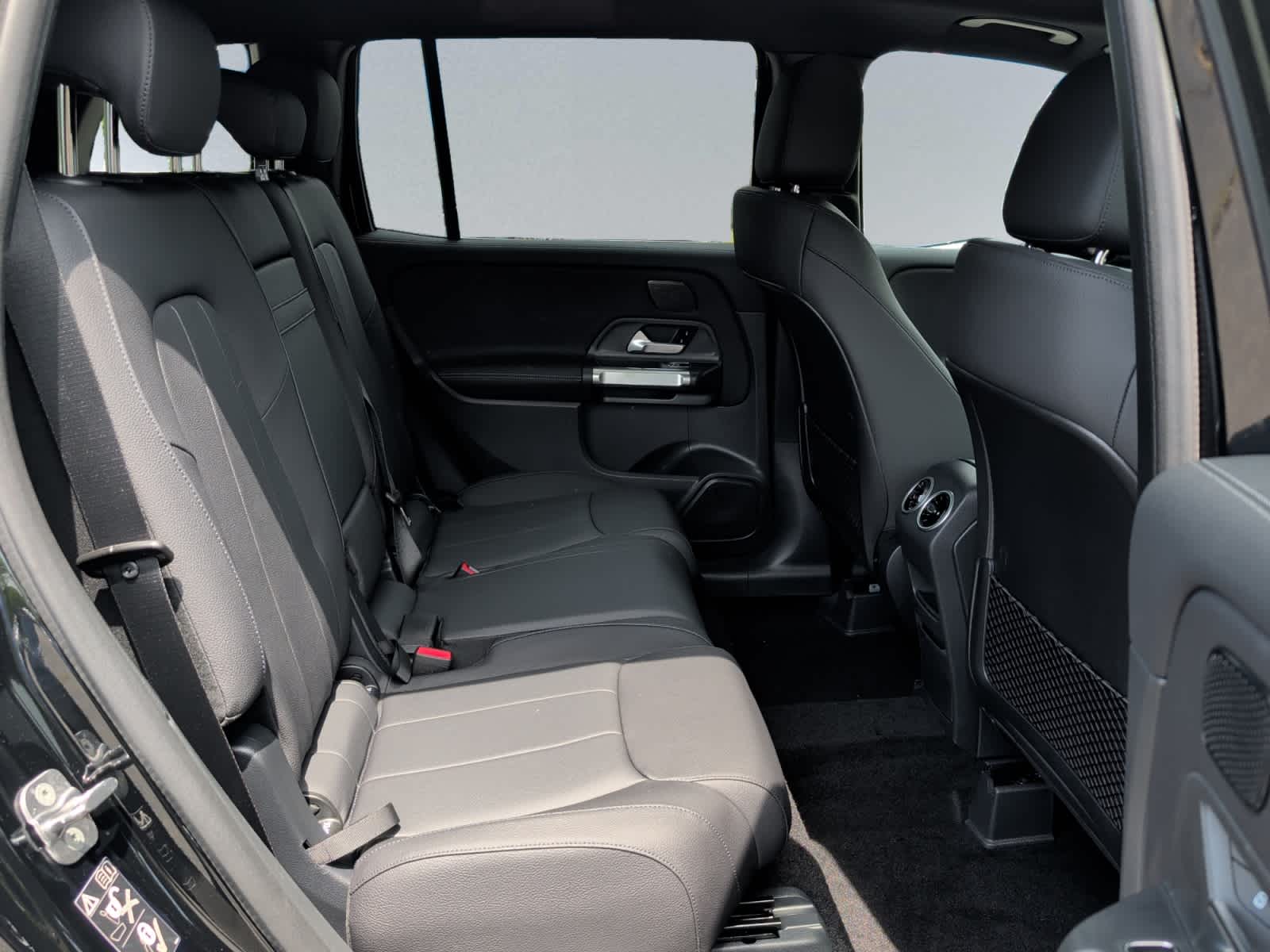 new 2026 Mercedes-Benz GLB 250 car
