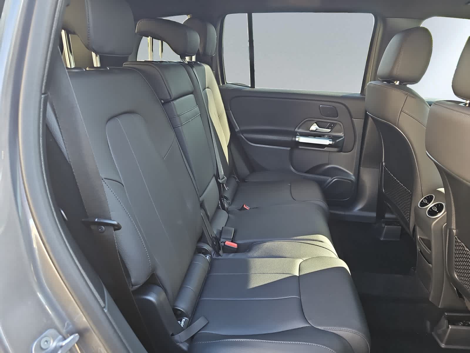new 2026 Mercedes-Benz GLB 250 car