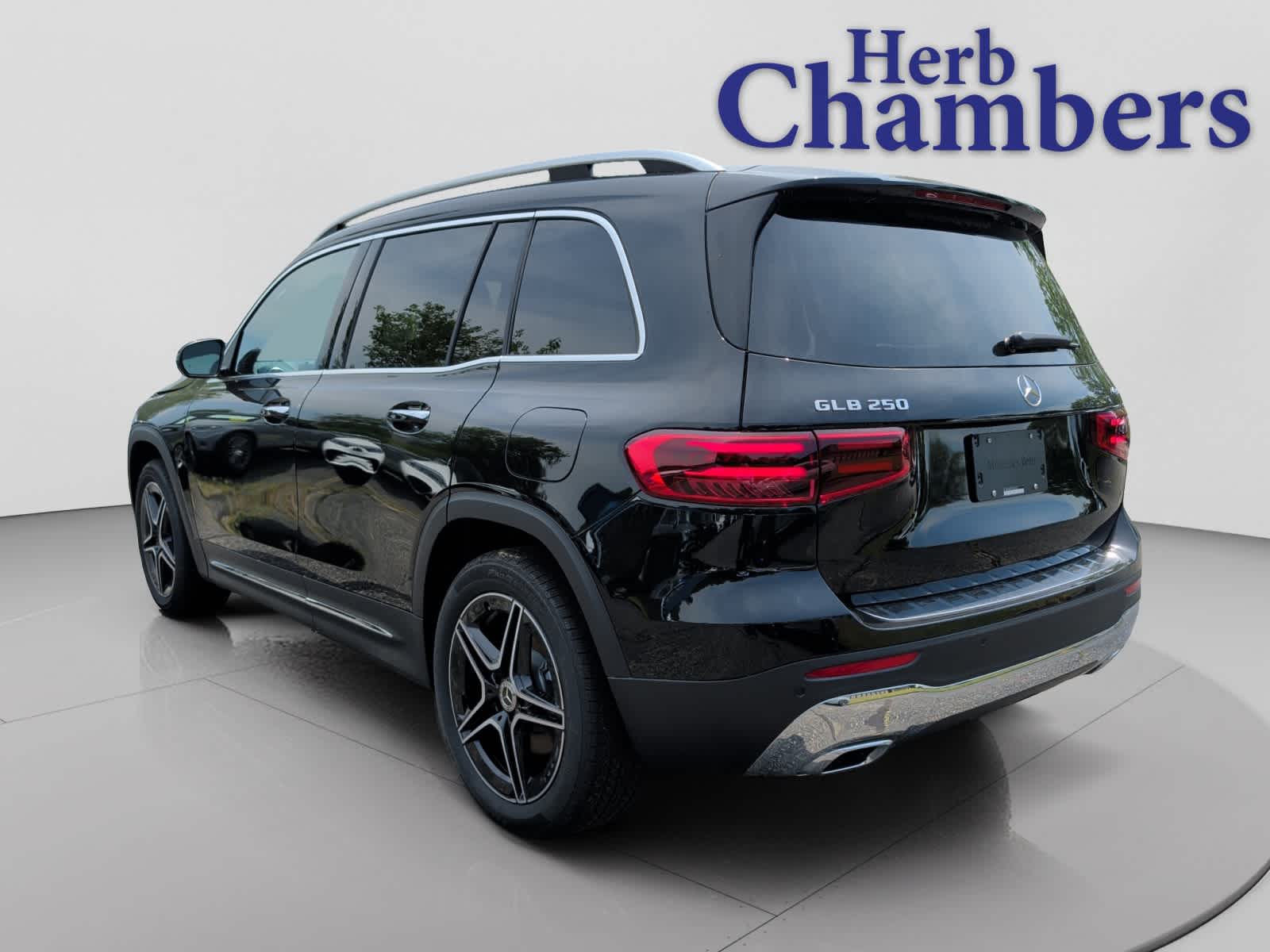 new 2026 Mercedes-Benz GLB 250 car