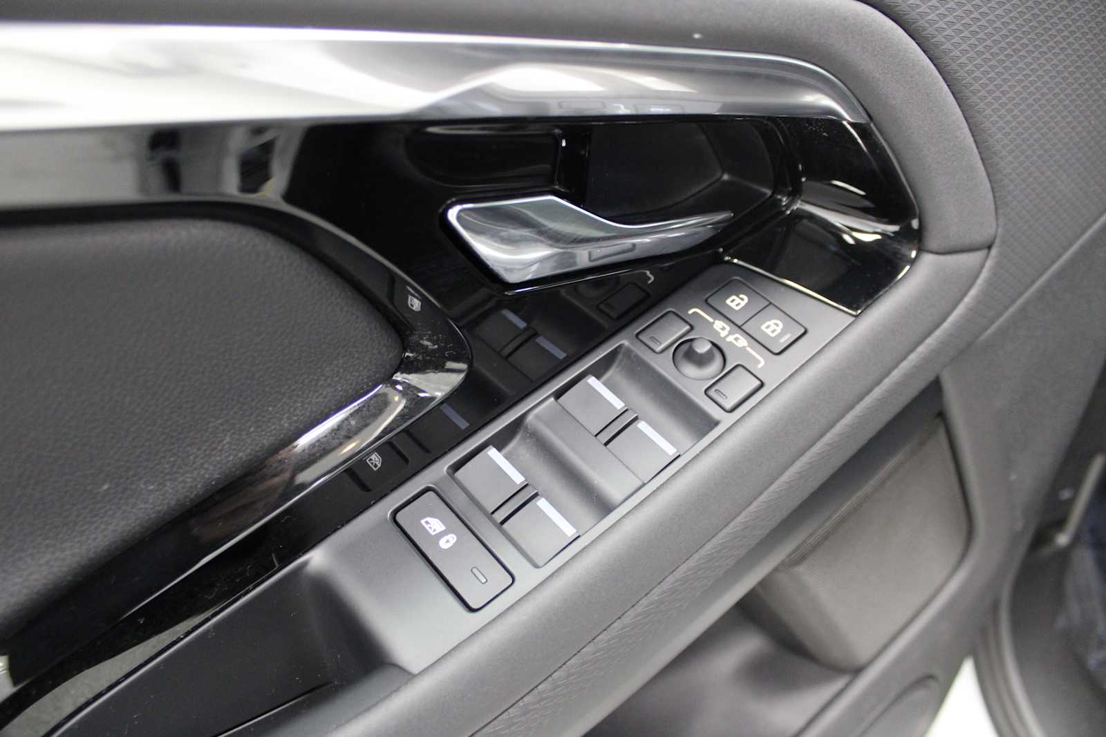 used 2023 Land Rover Range Rover Evoque car, priced at $33,498