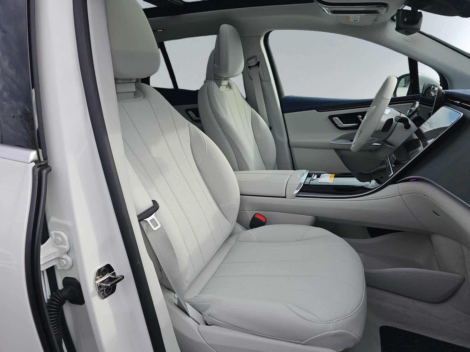 new 2026 Mercedes-Benz EQE 320 SUV car