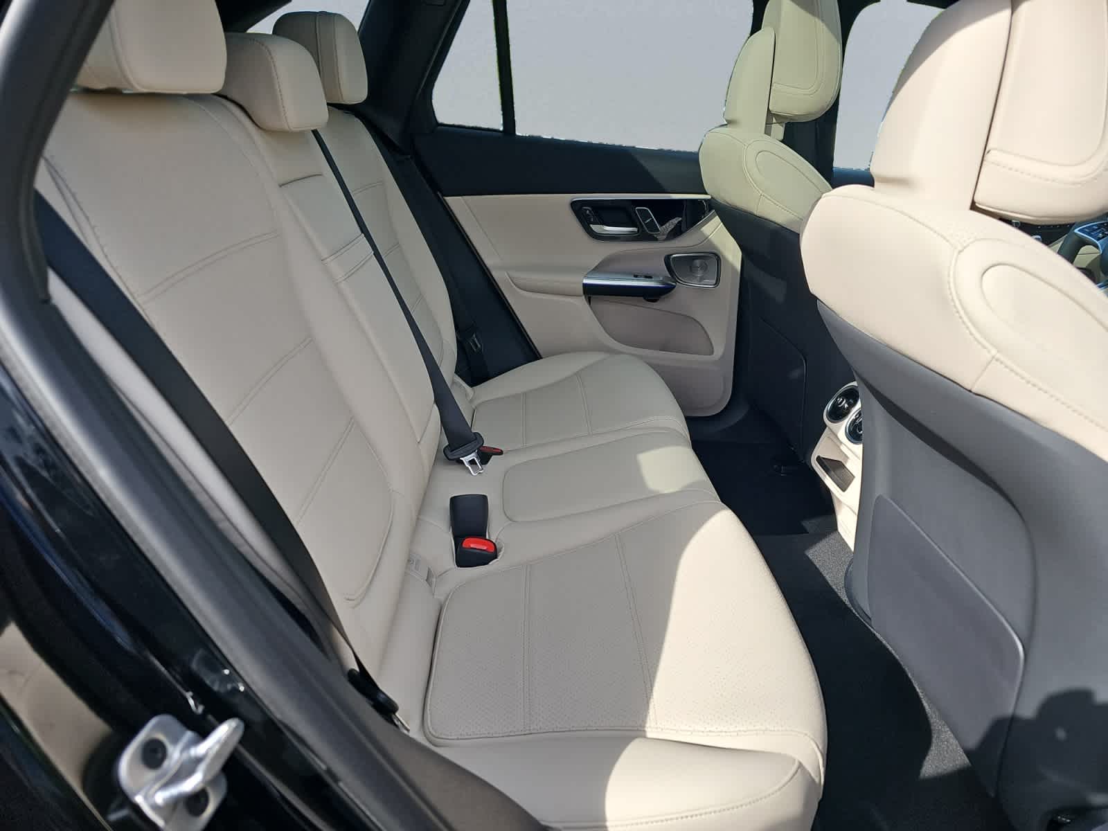 new 2026 Mercedes-Benz GLC 300 car