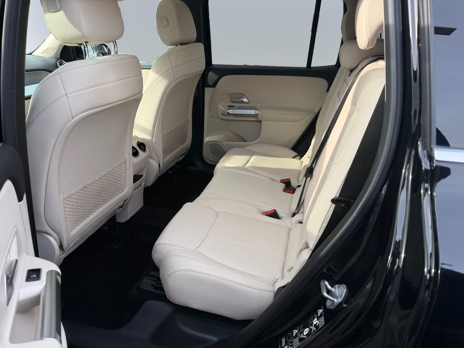 used 2021 Mercedes-Benz GLB 250 car, priced at $24,788