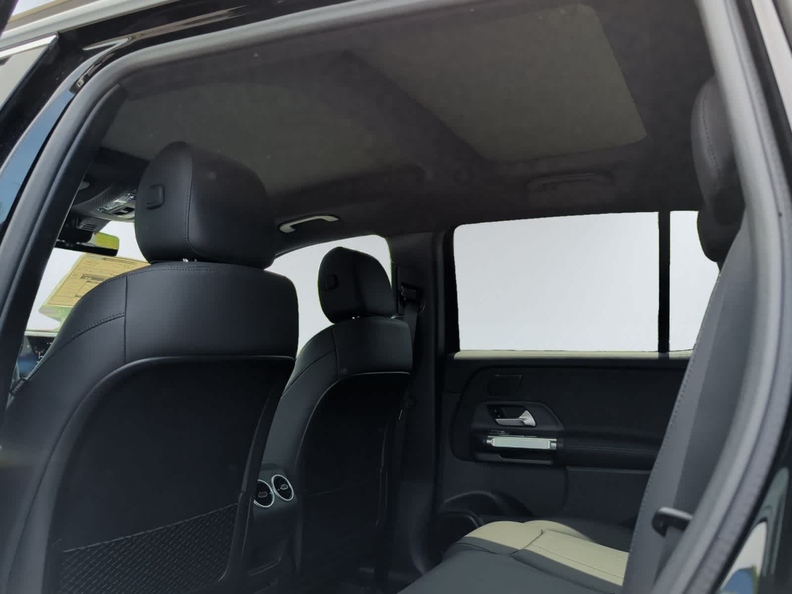 new 2026 Mercedes-Benz GLB 250 car
