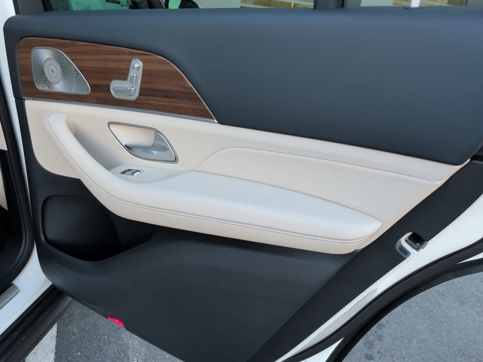 new 2026 Mercedes-Benz GLS 450 car