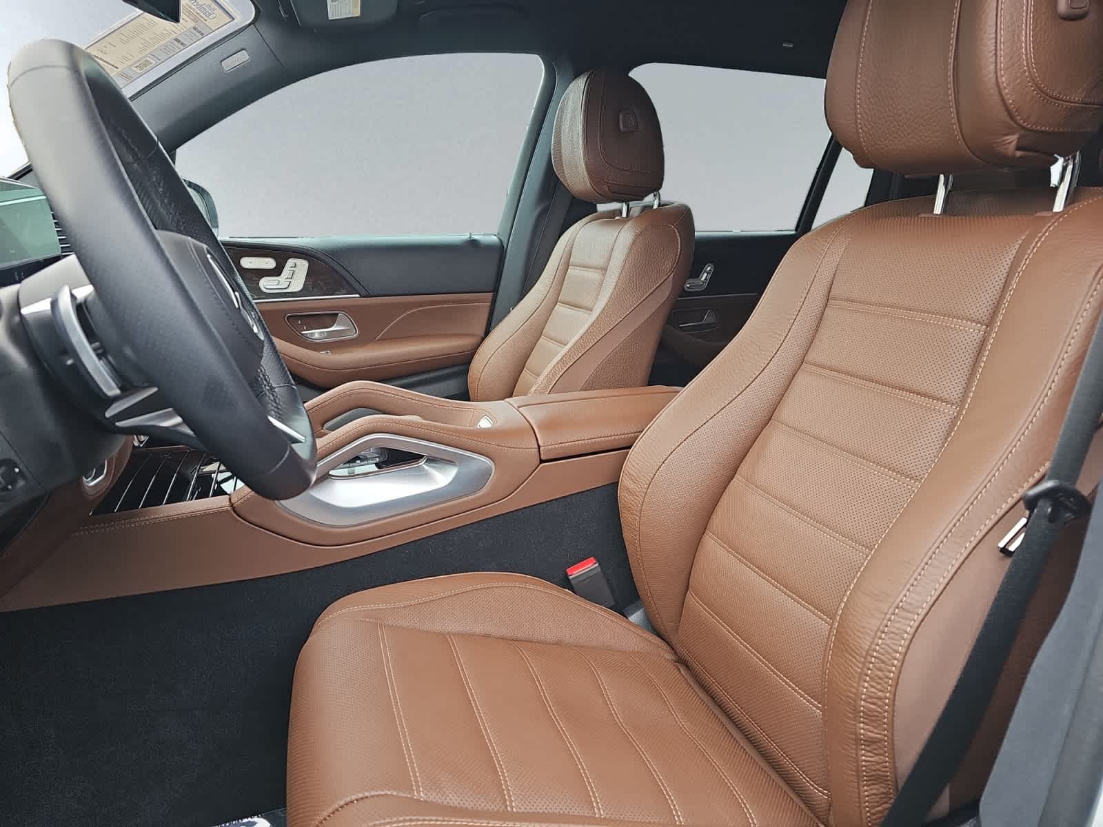 used 2025 Mercedes-Benz GLS 580 car, priced at $103,998