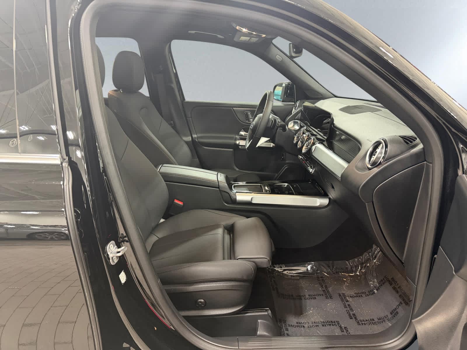 used 2025 Mercedes-Benz GLB 250 car, priced at $42,788